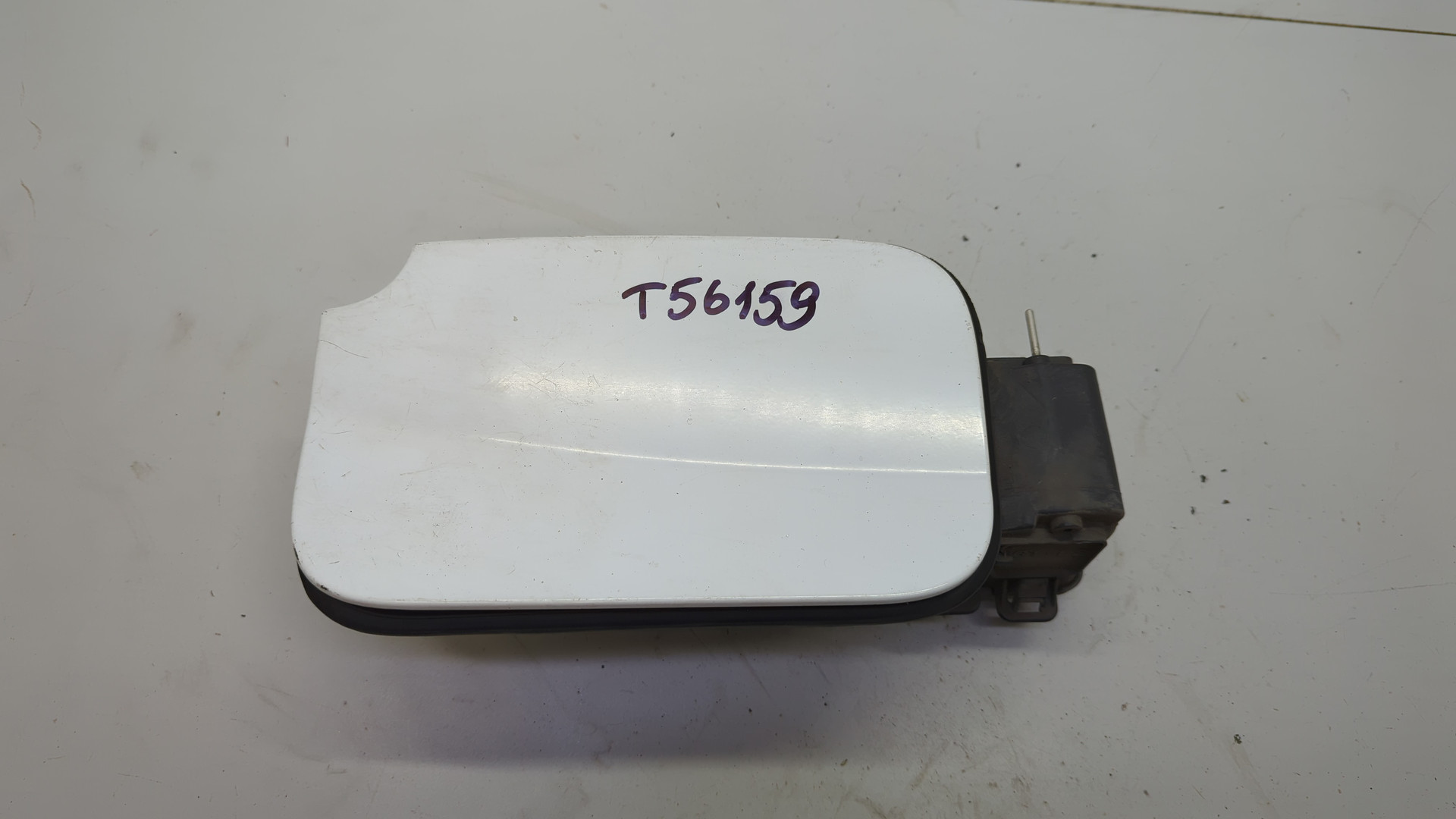 Лючок бензобака