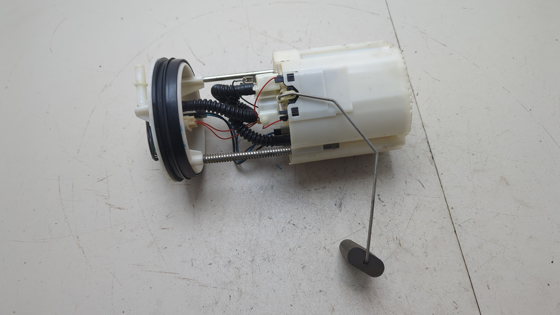 Насос топливный электрический