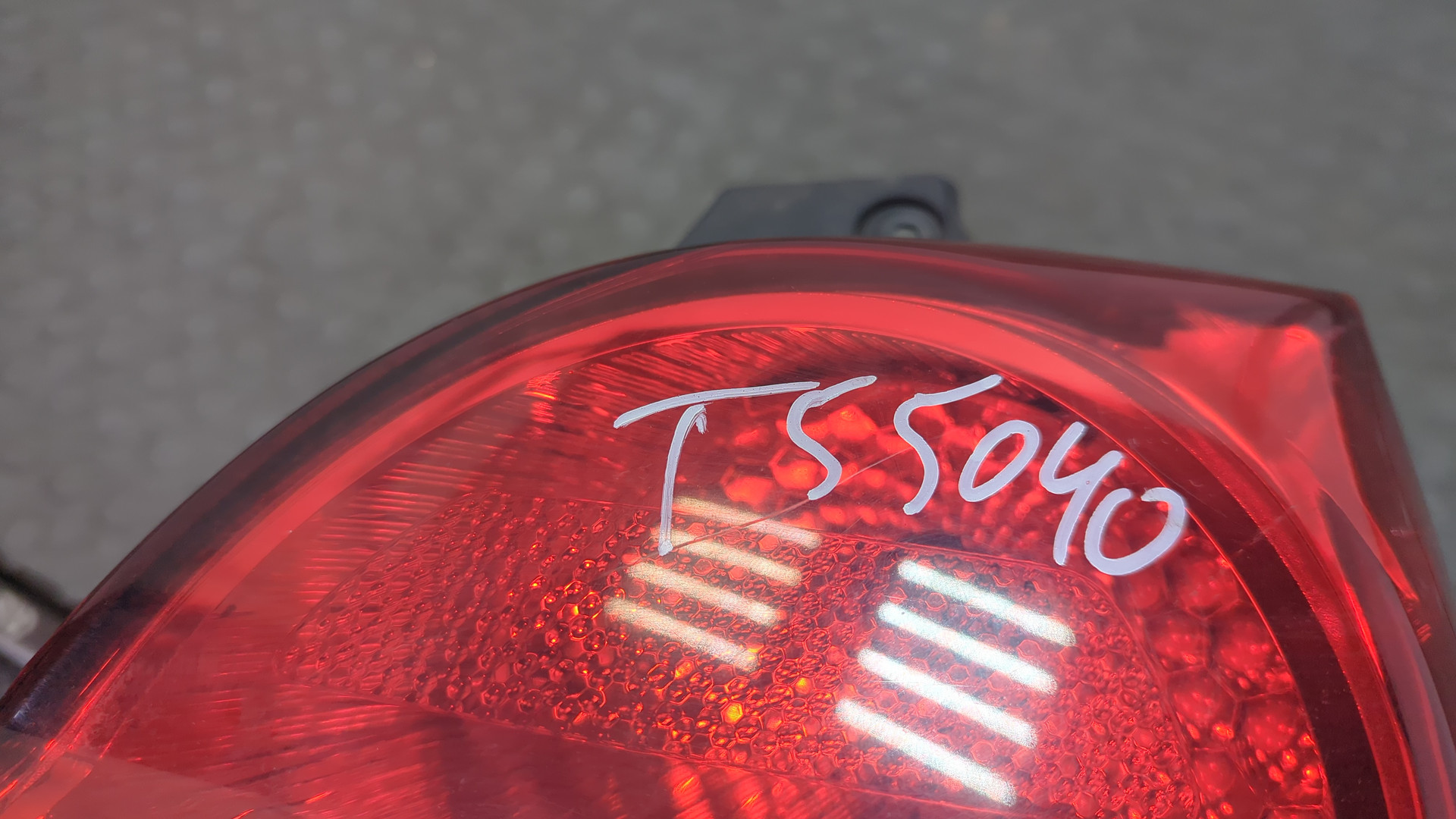 Фонарь задний правый