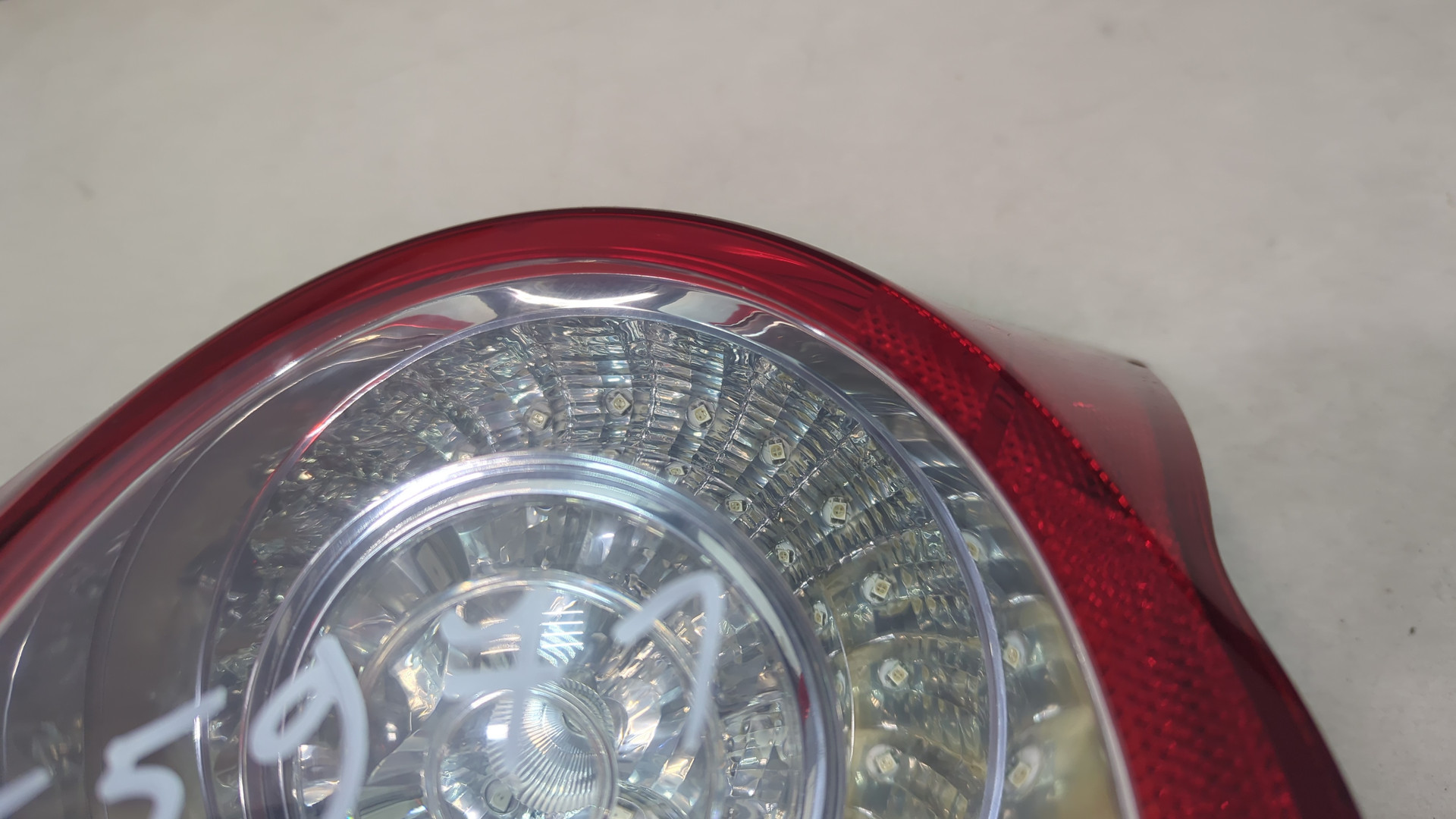 Фонарь задний правый