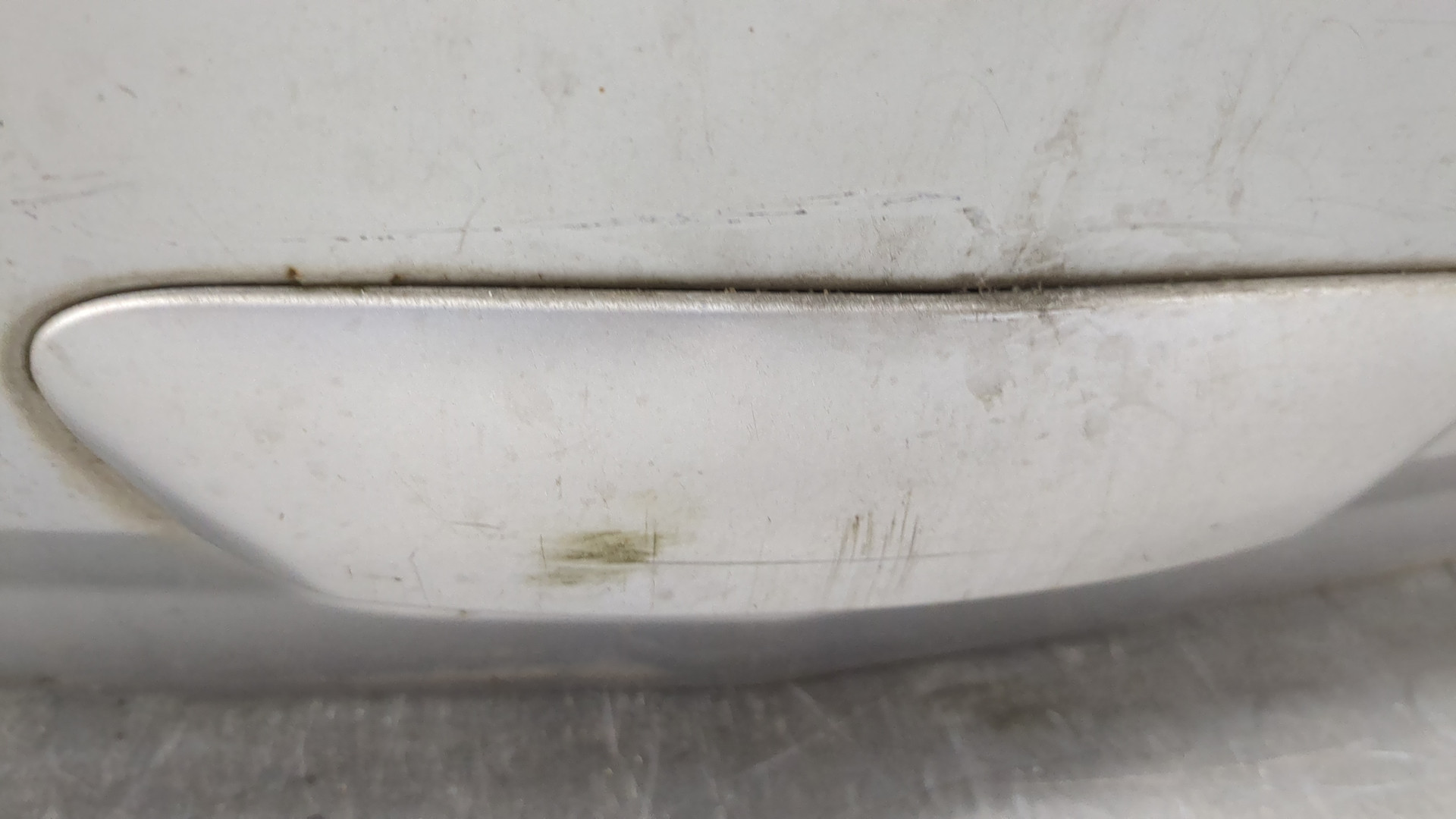 Дверь багажника