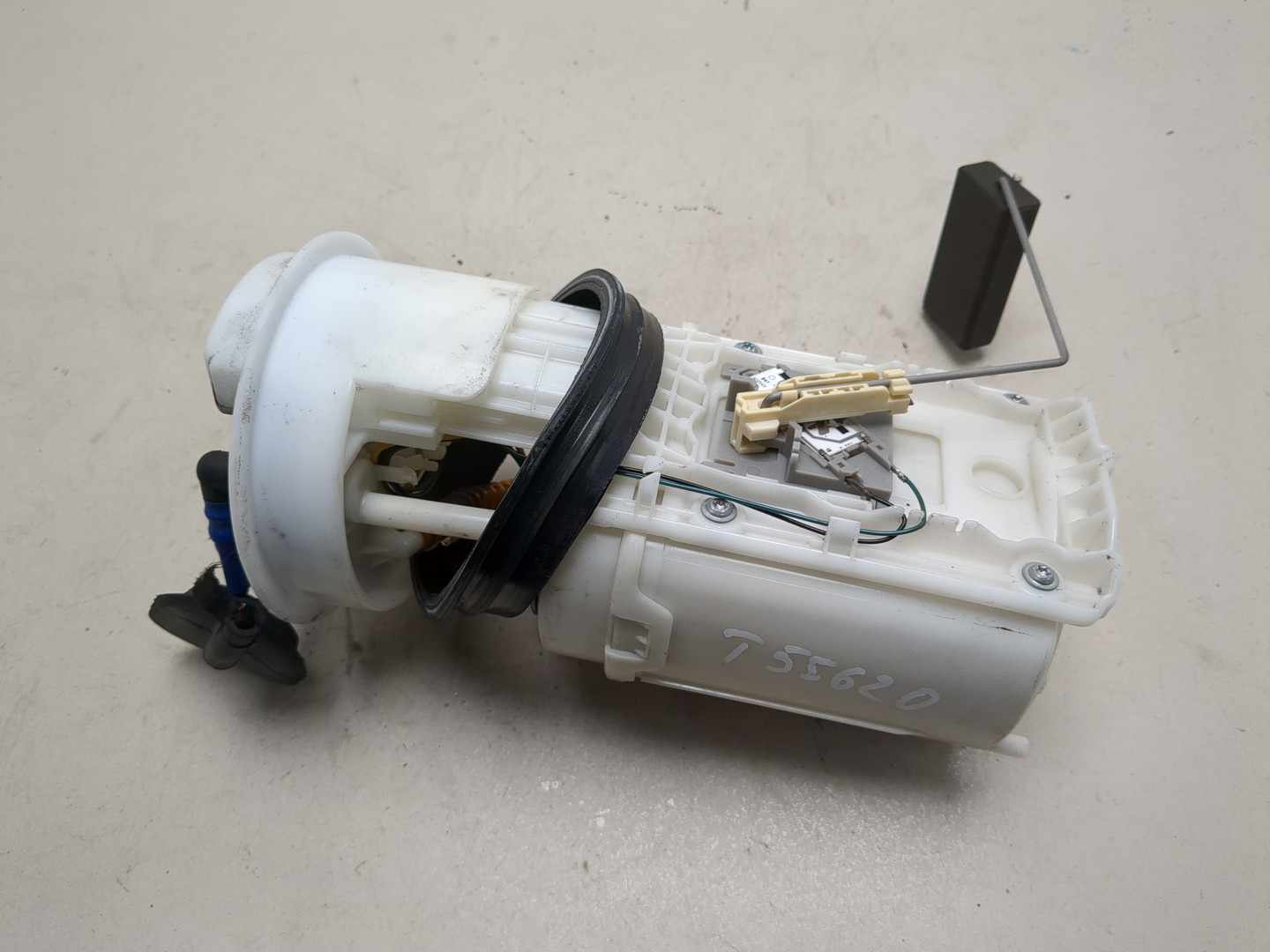 Насос топливный электрический