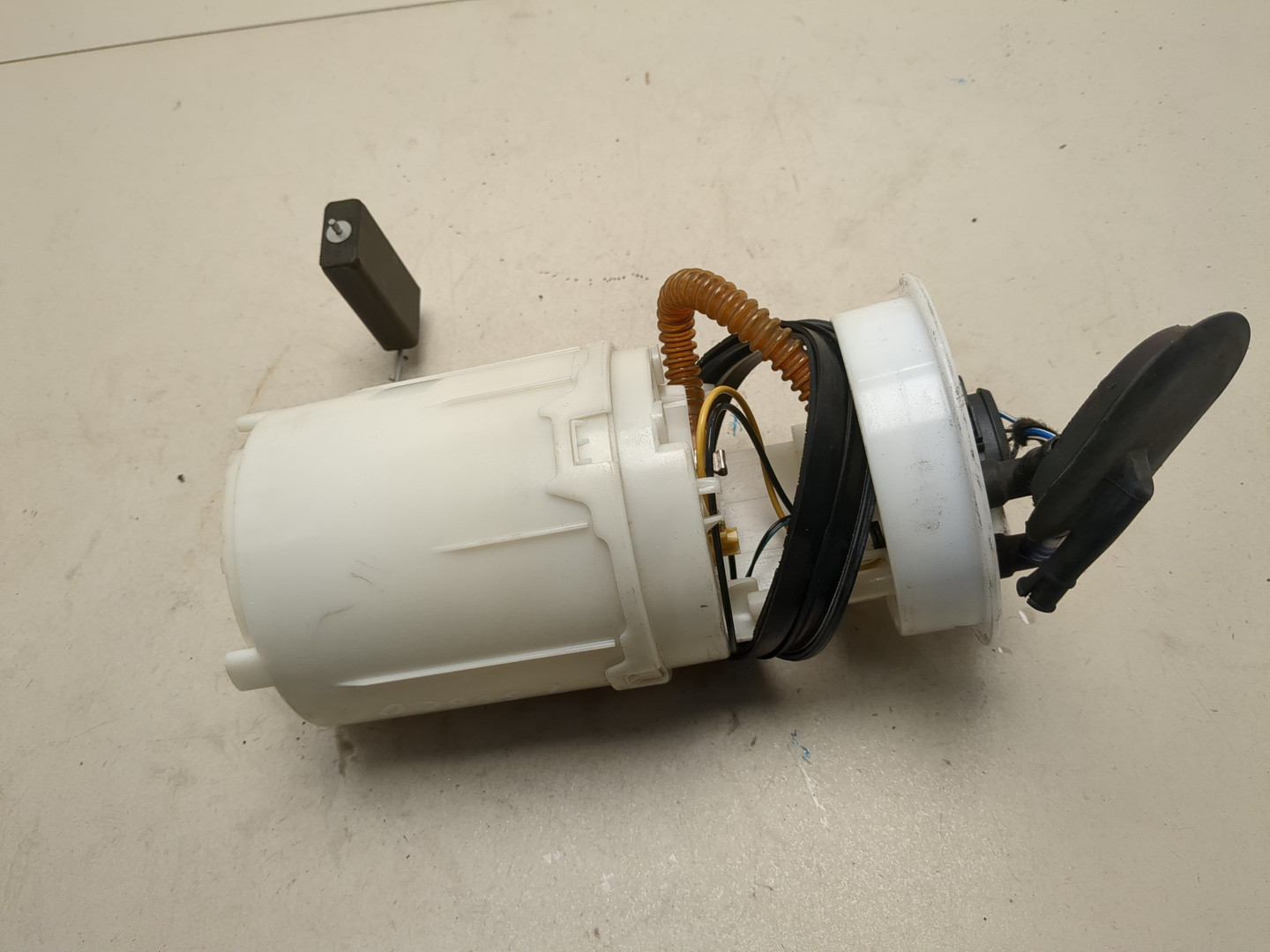 Насос топливный электрический