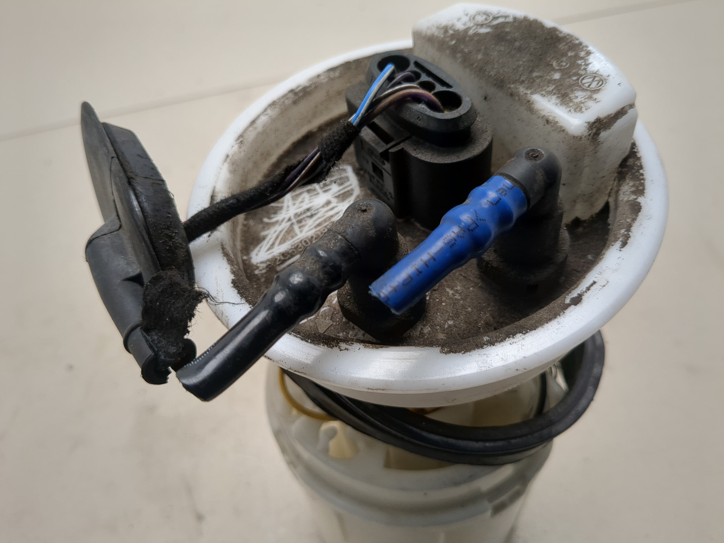 Насос топливный электрический