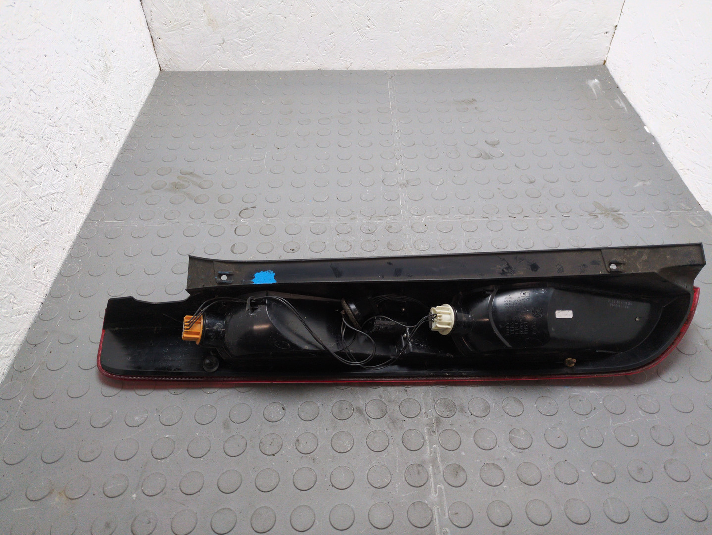 Фонарь задний правый