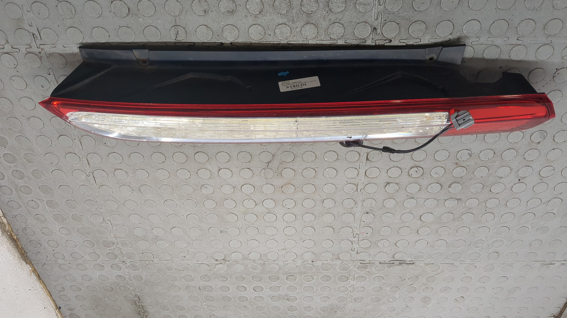 Фонарь задний правый