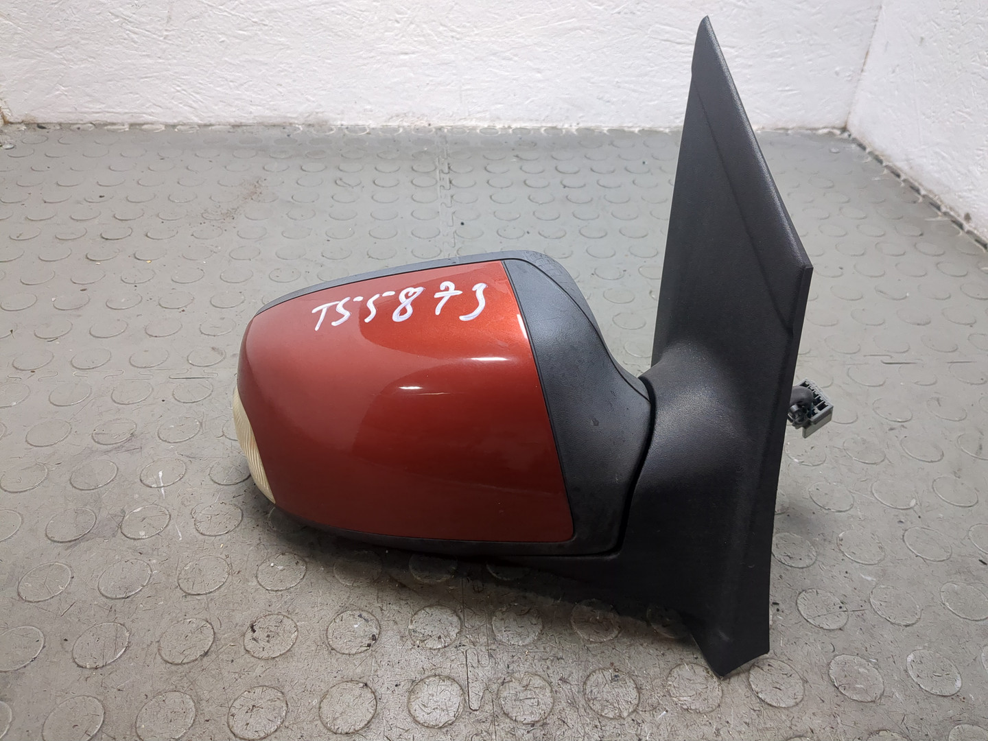 Зеркало правое электрическое