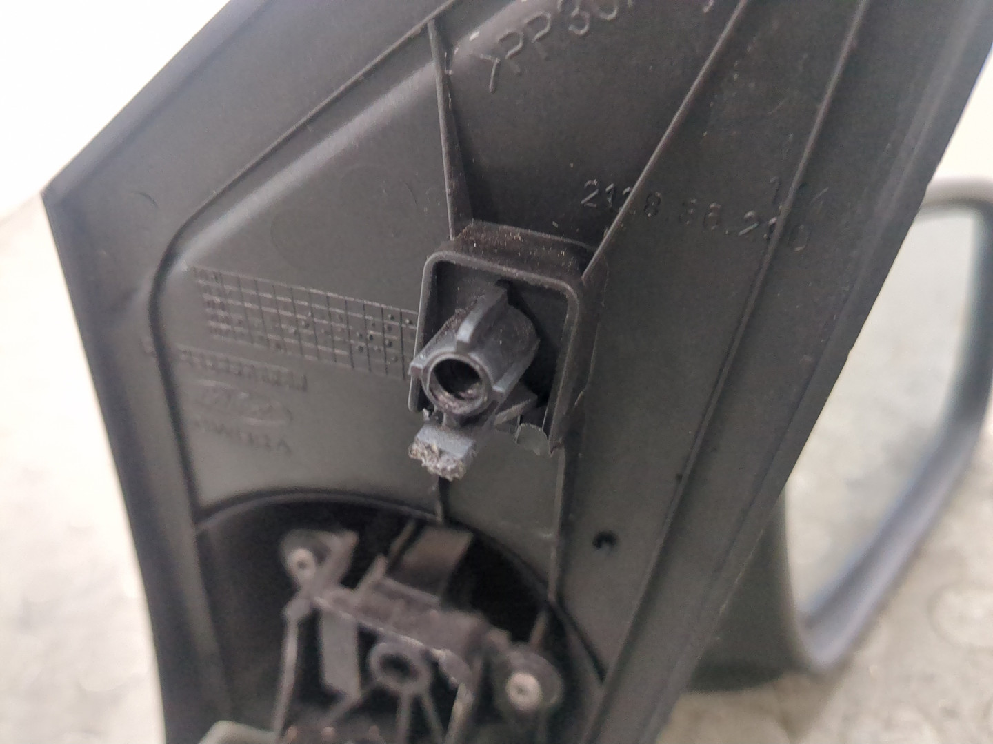 Зеркало правое электрическое