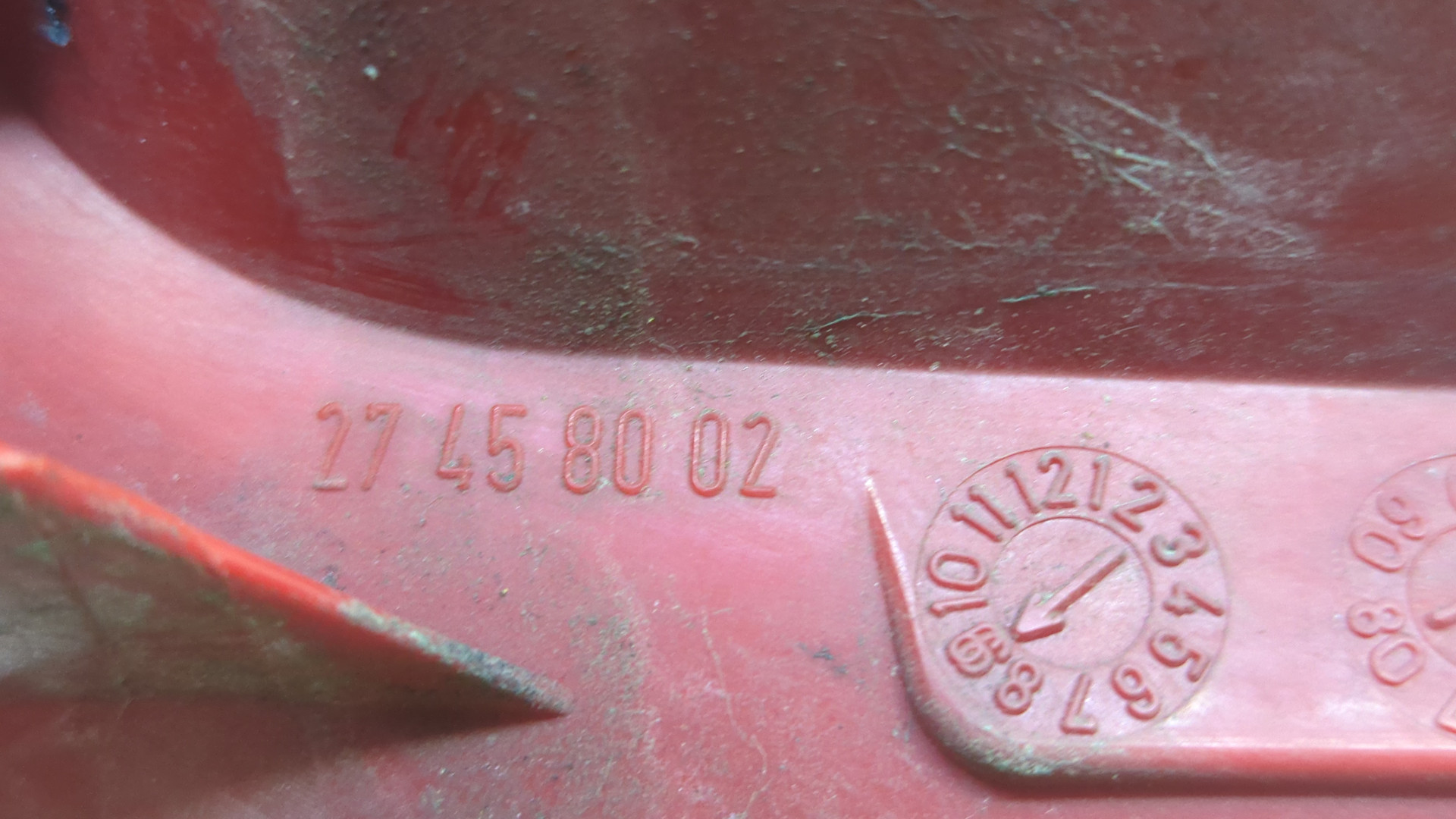 Фонарь задний правый