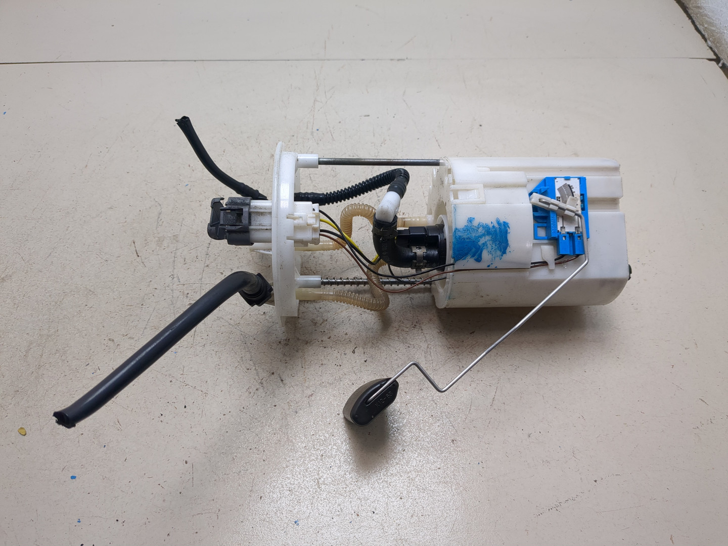 Насос топливный электрический