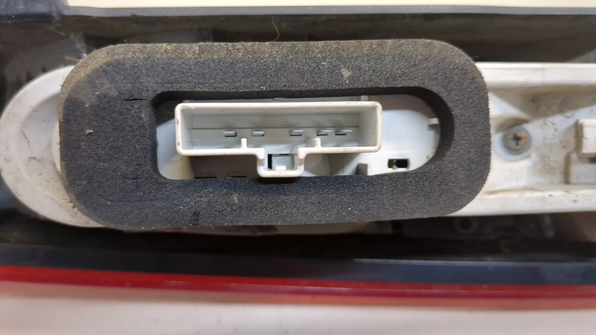 Фонарь задний правый