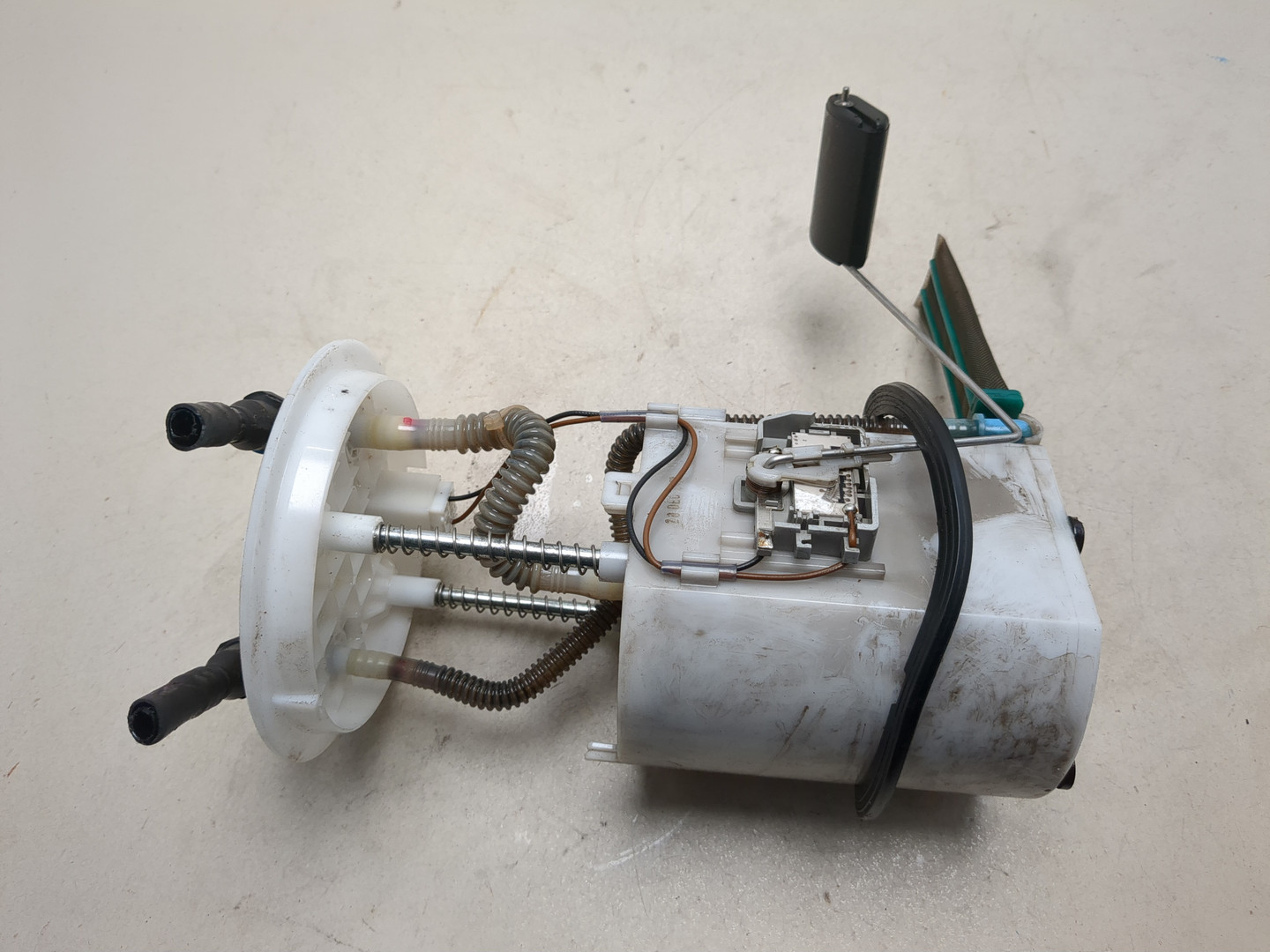 Насос топливный электрический