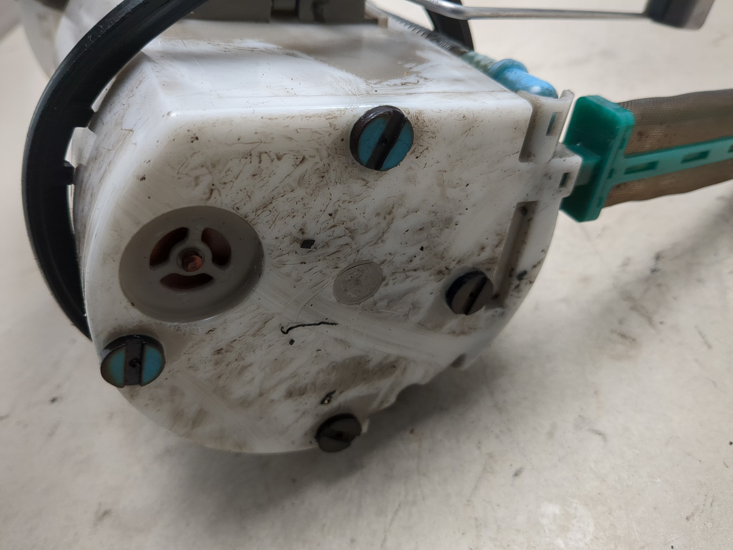 Насос топливный электрический