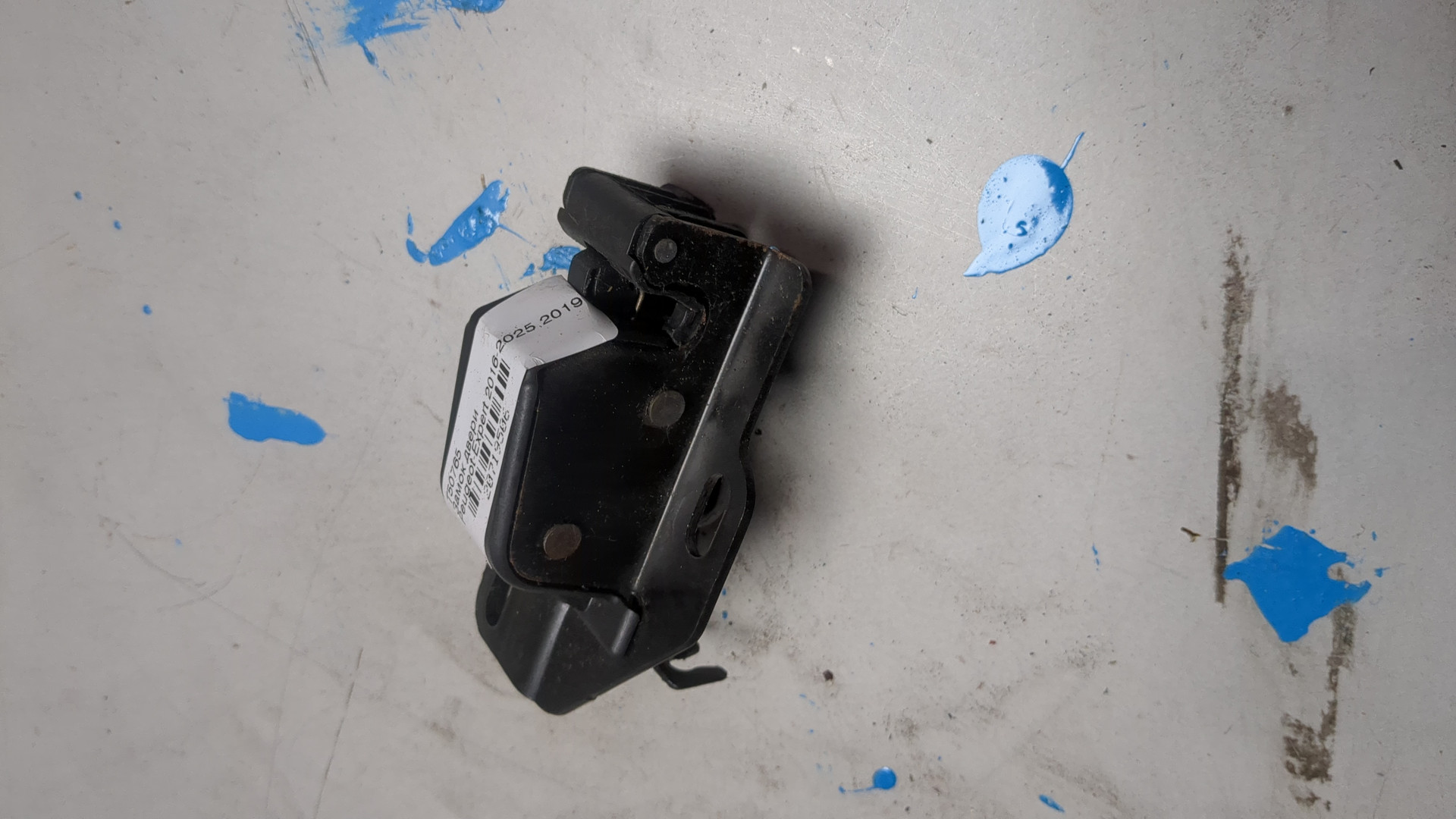 Замок двери задней правой