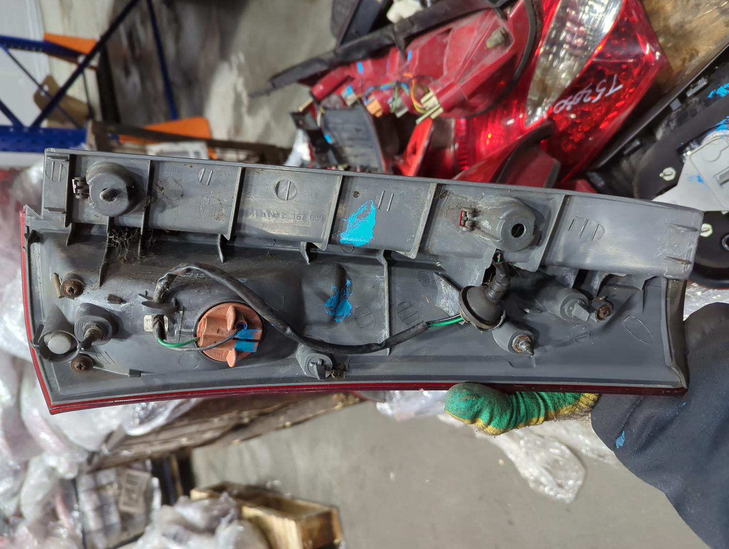 Фонарь задний левый