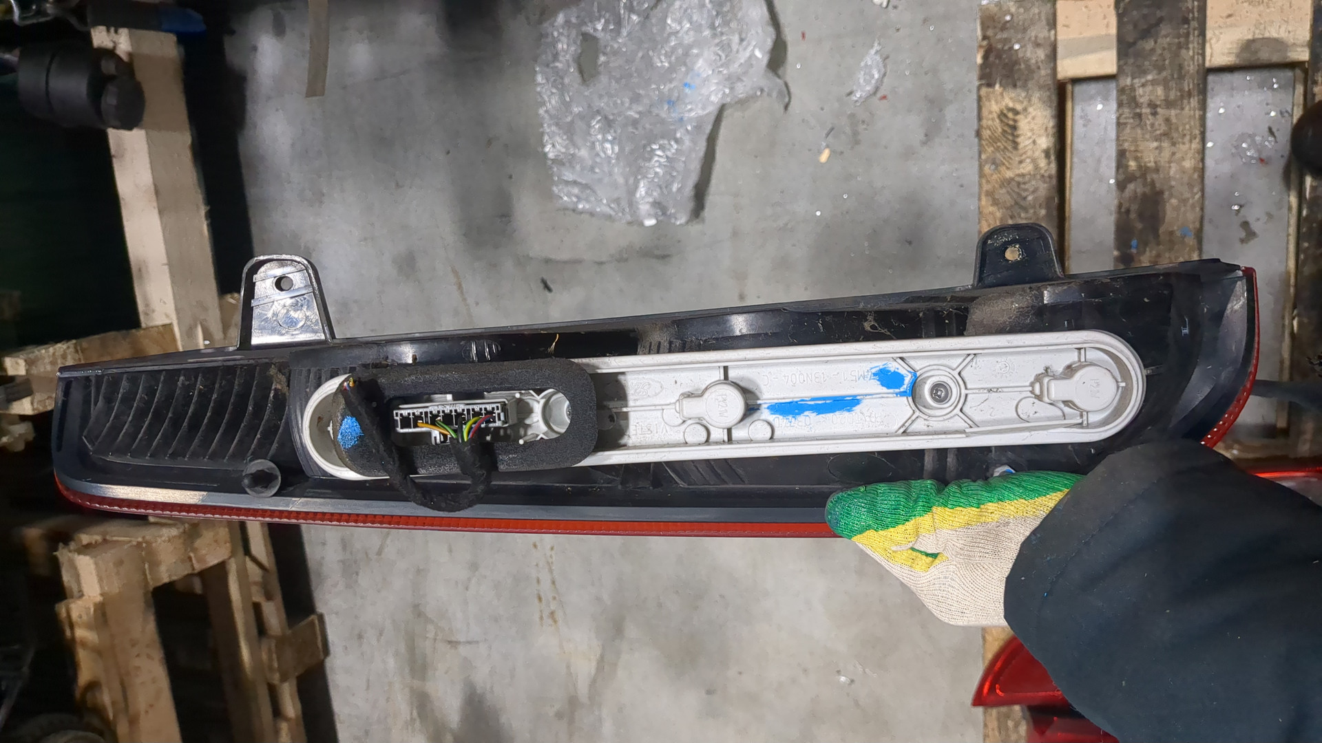 Фонарь задний правый