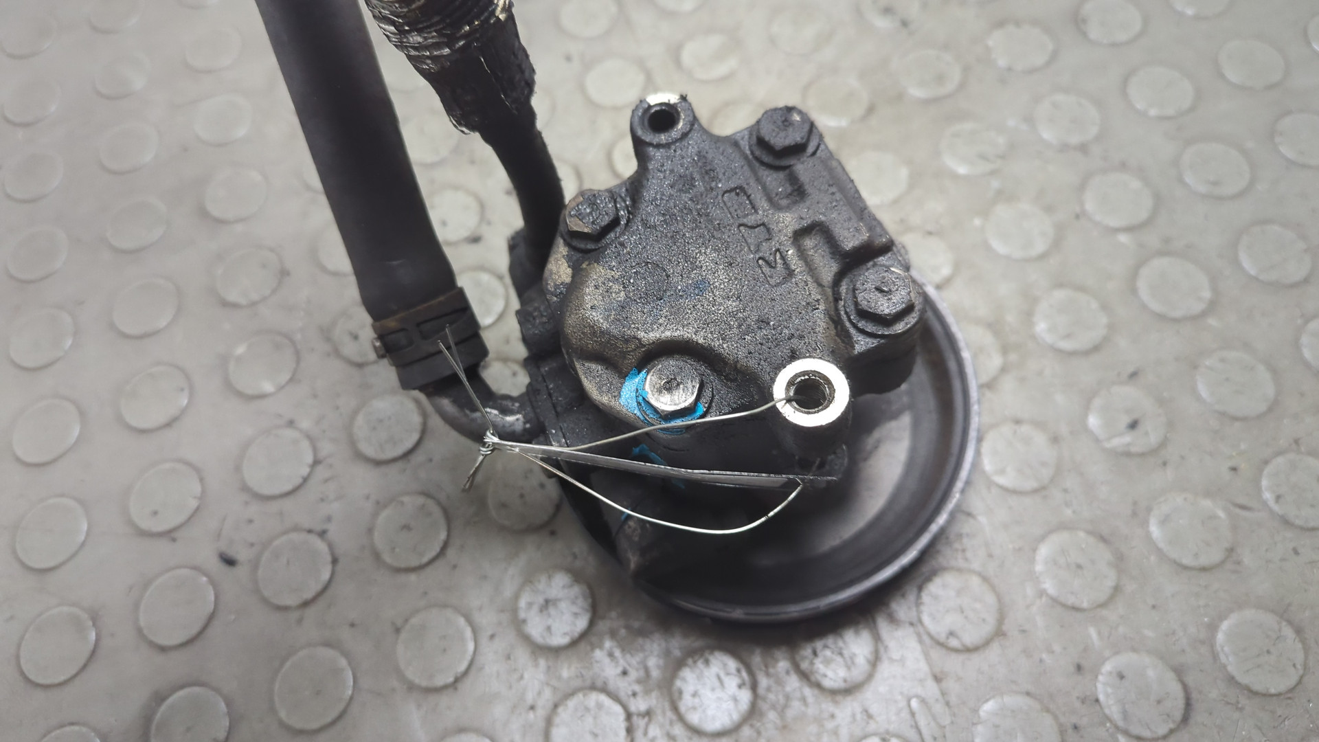 Насос ГУР (гидроусилитель руля)