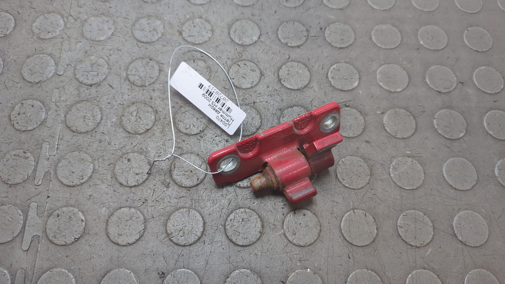 Петля двери