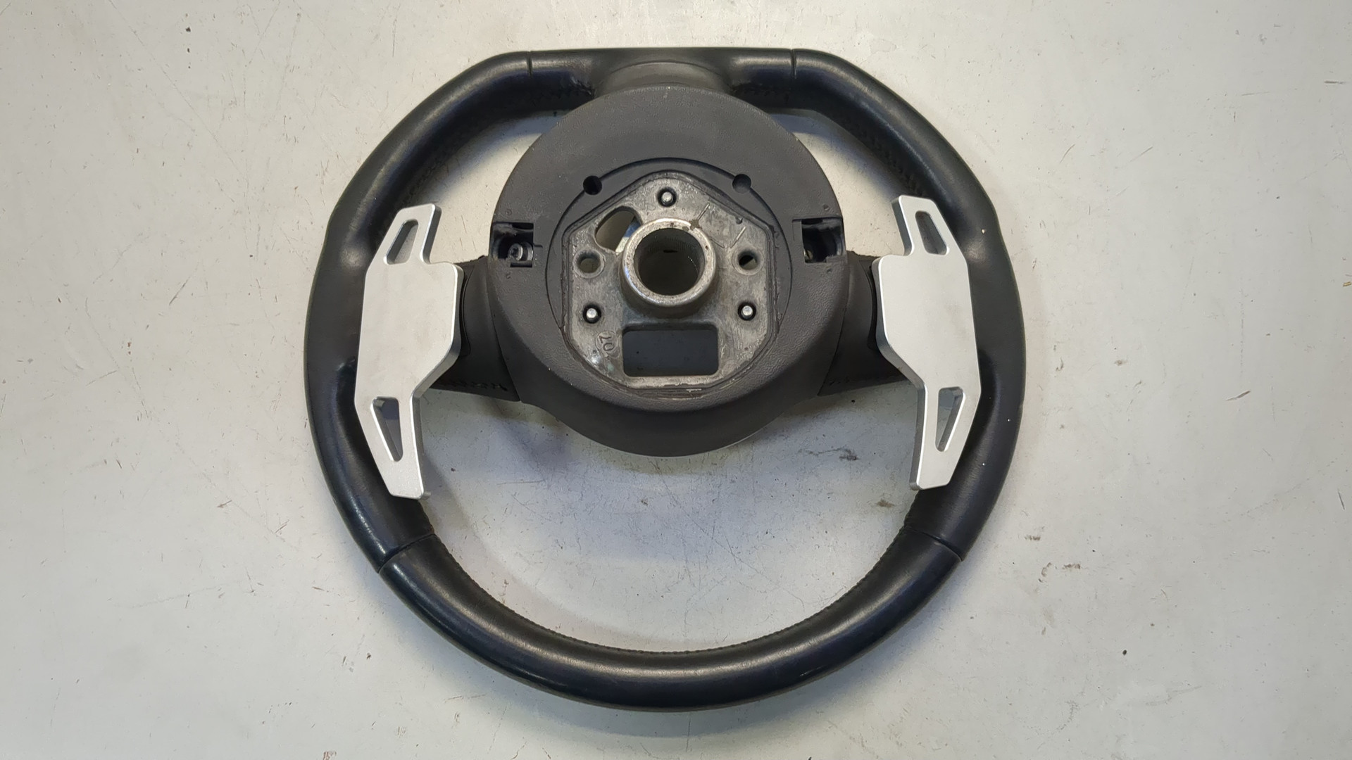 Рулевое колесо (руль)