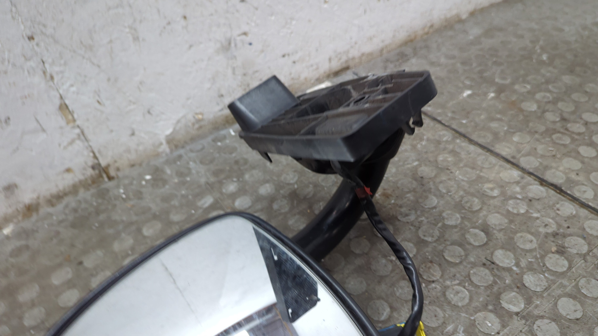 Зеркало левое электрическое