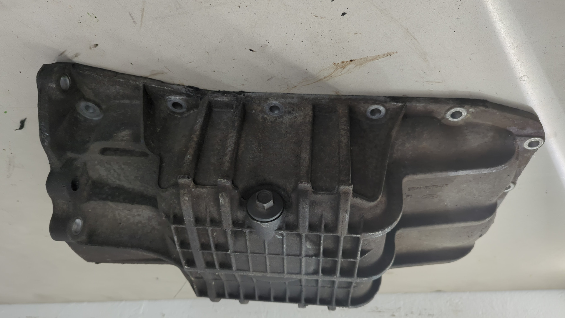 Поддон масляный двигателя (картер)