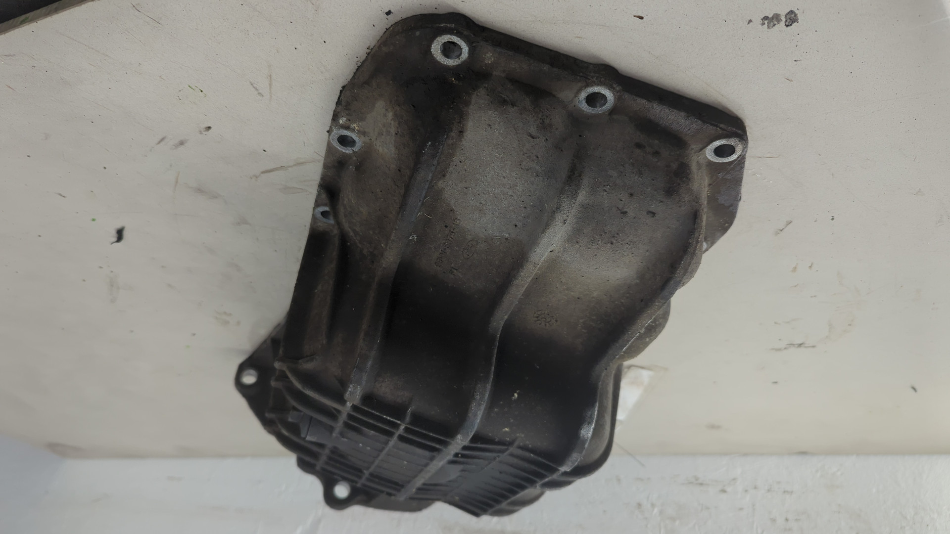 Поддон масляный двигателя (картер)