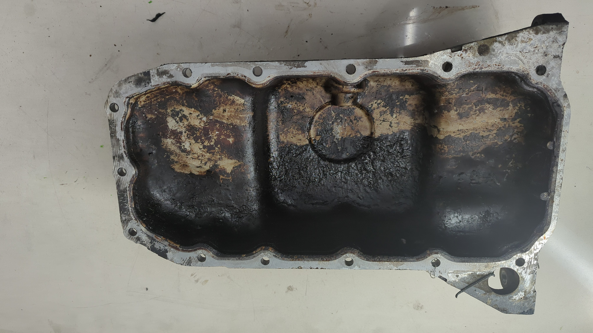 Поддон масляный двигателя (картер)