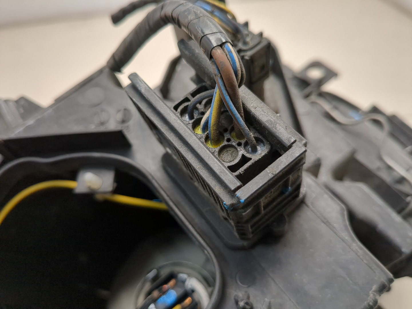 Фара правая