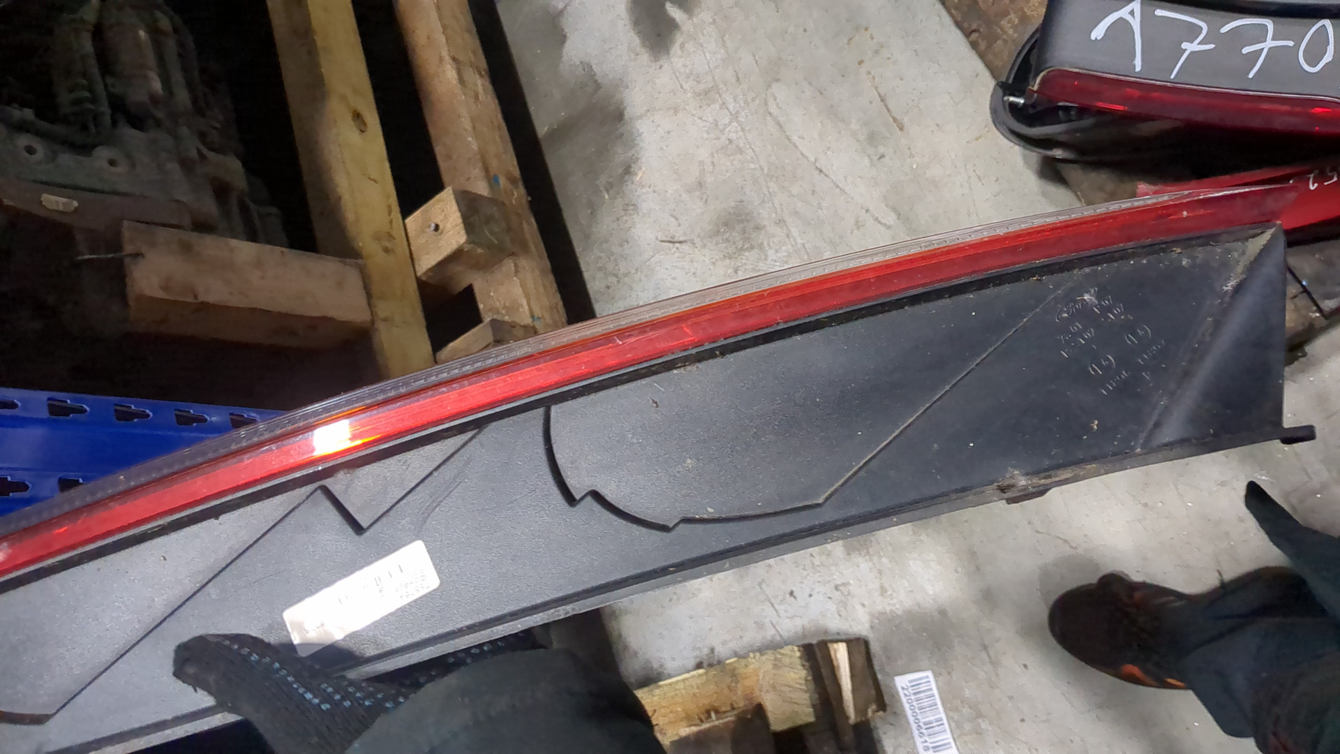 Фонарь задний правый