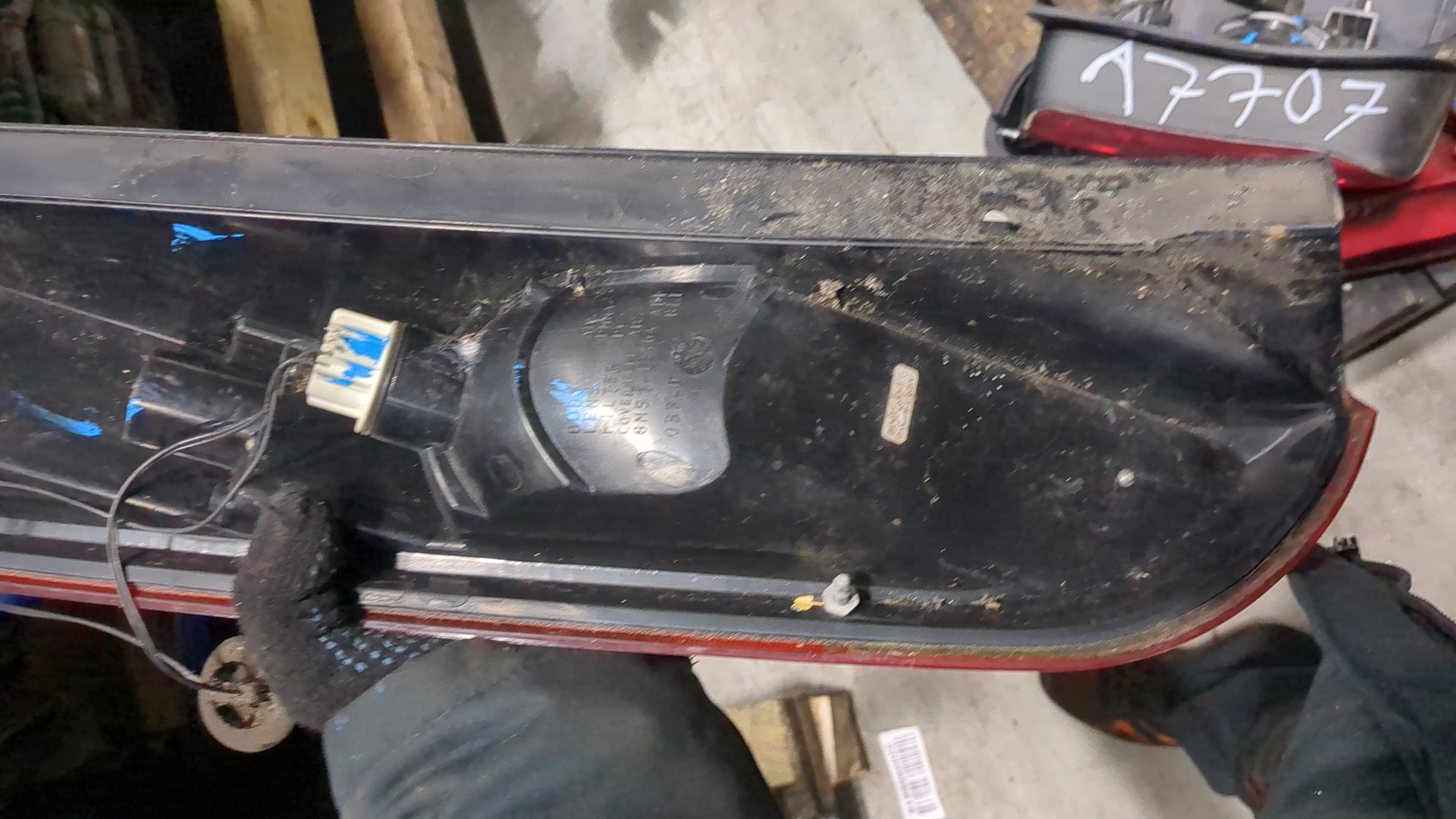 Фонарь задний правый