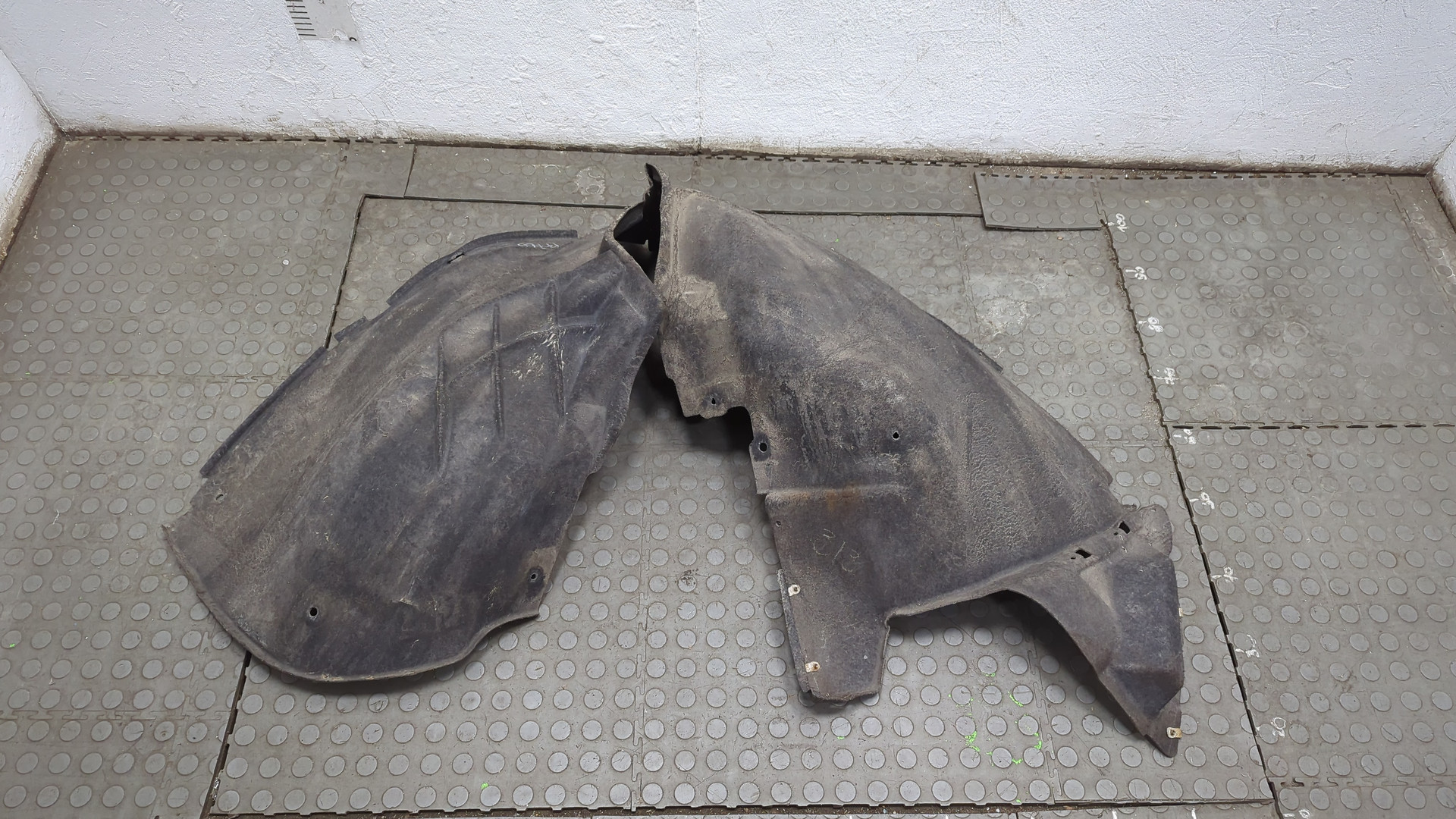 Локер передний левый