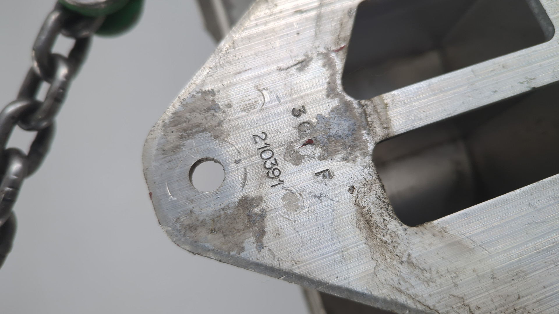 Усилитель заднего бампера