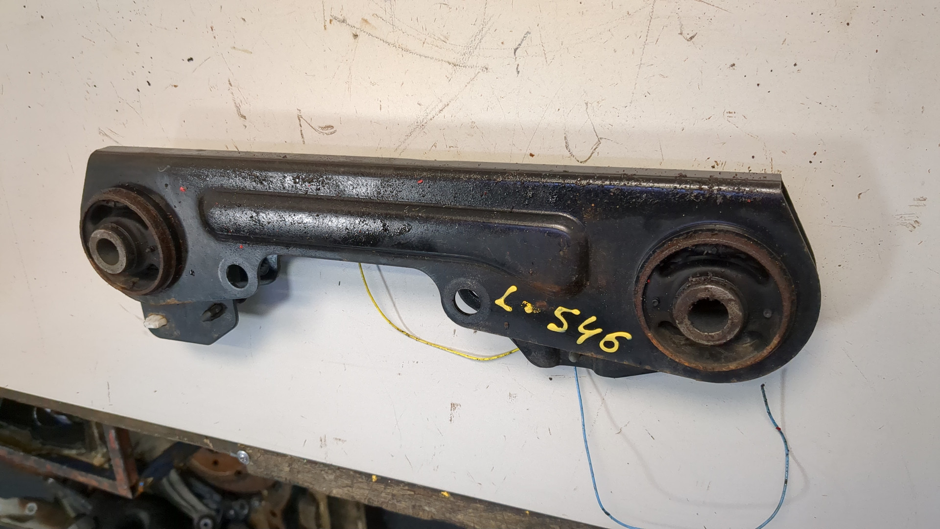 Рычаг задний