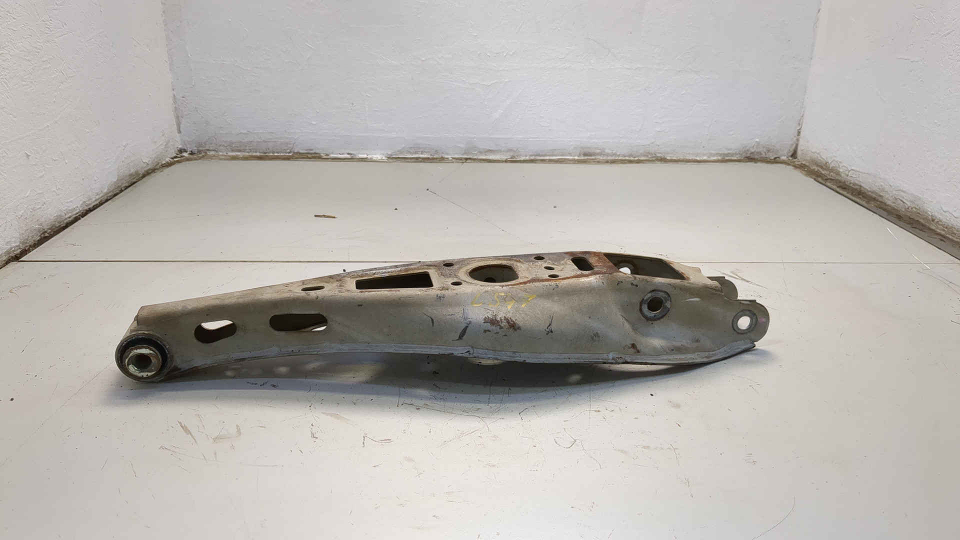 Рычаг задний