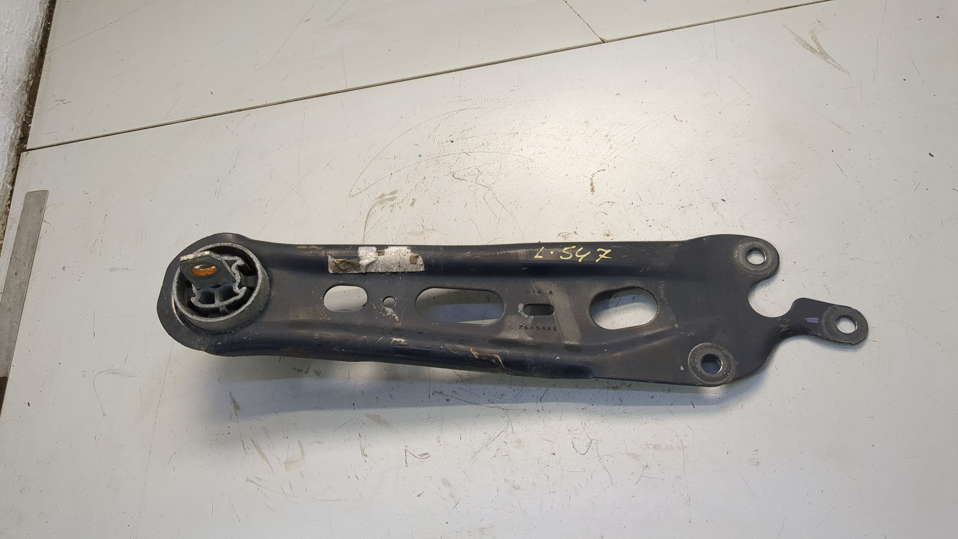 Рычаг задний левый