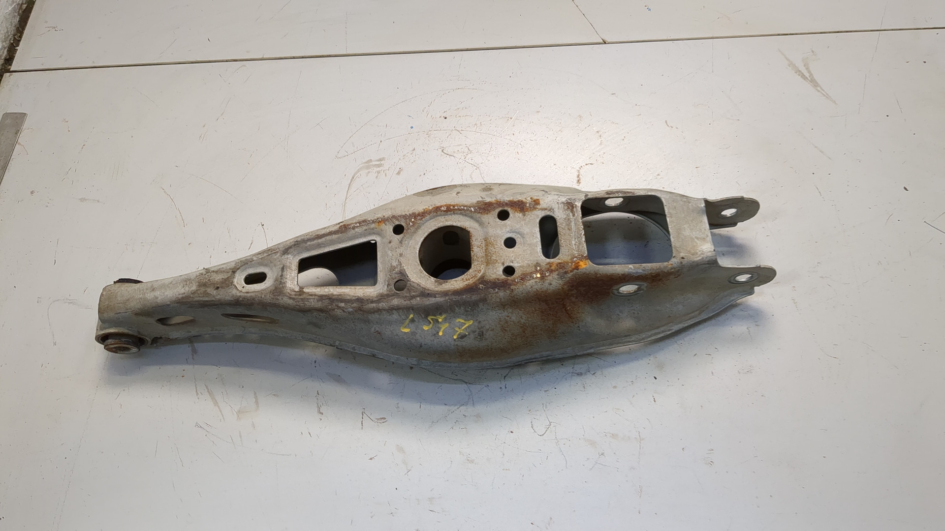 Рычаг задний