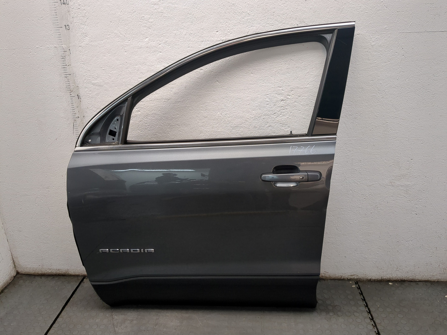 Дверь передняя левая