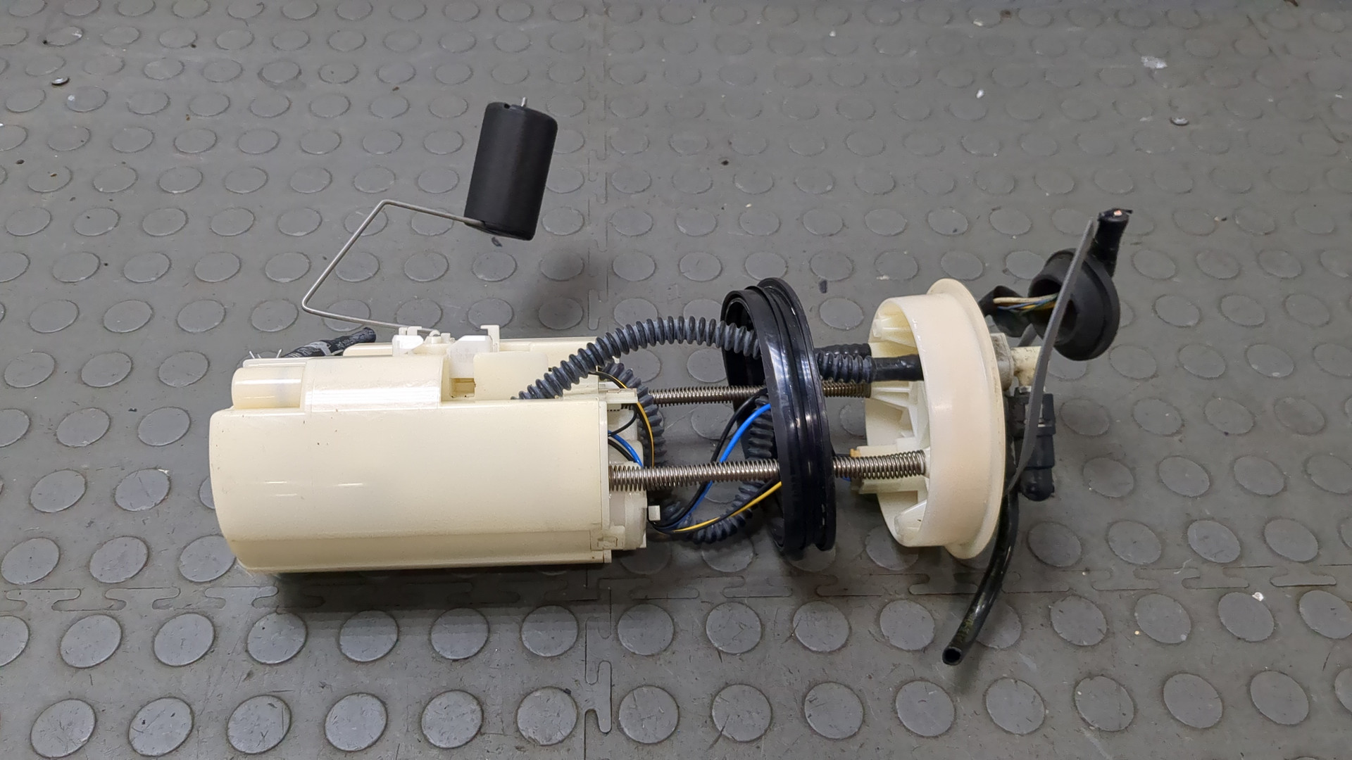 Насос топливный электрический