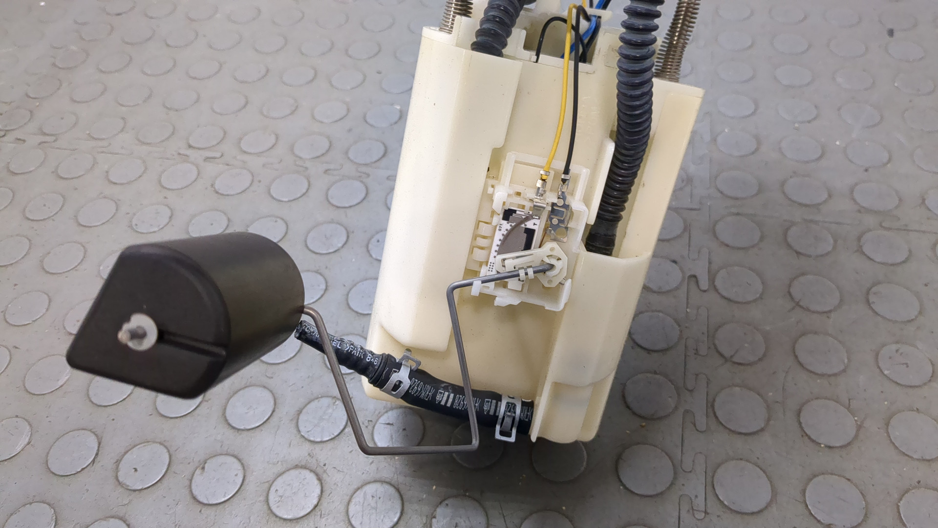 Насос топливный электрический