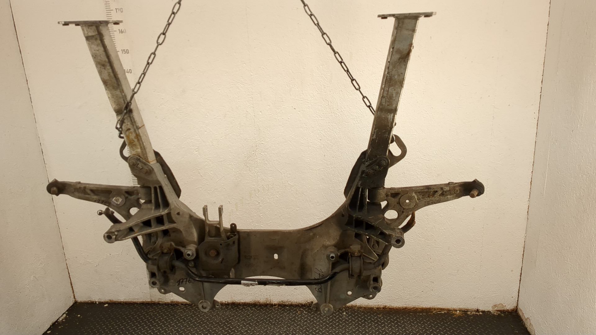 Балка подмоторная