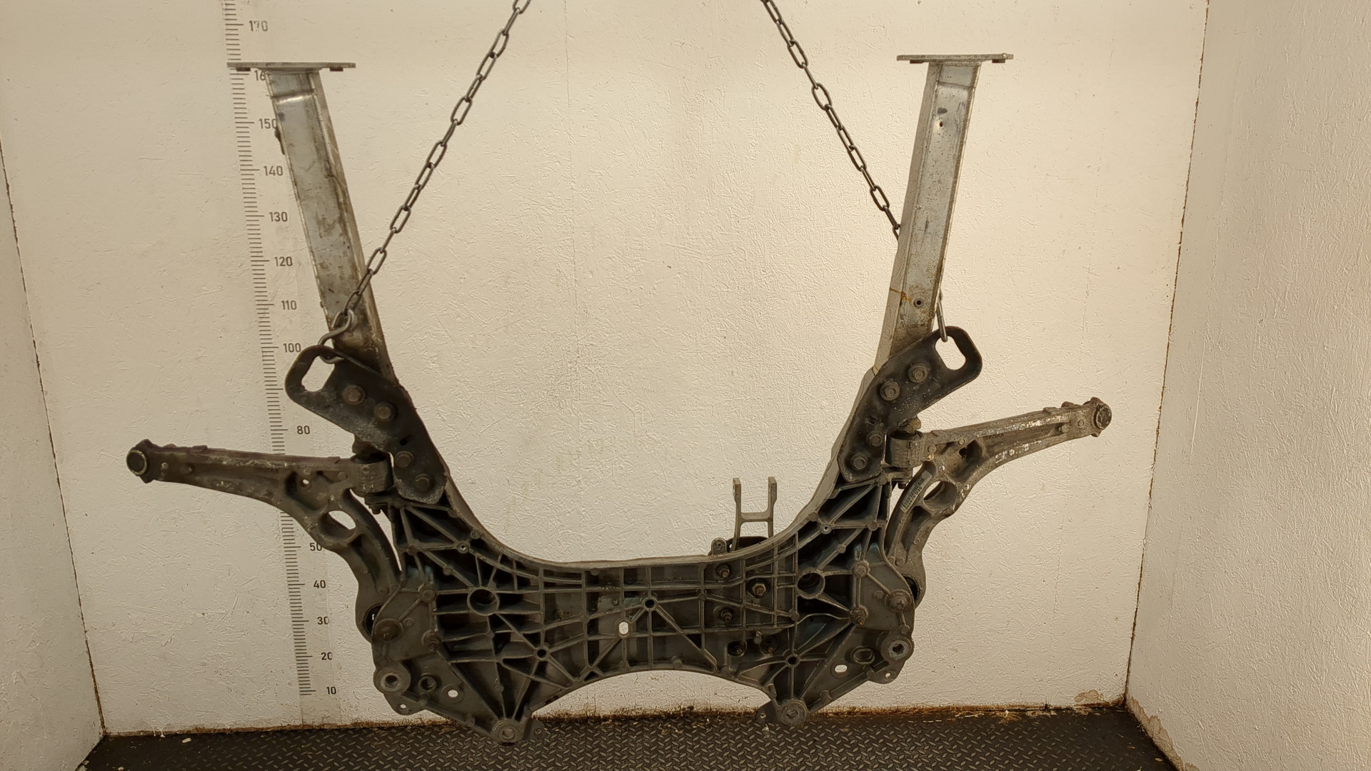 Балка подмоторная