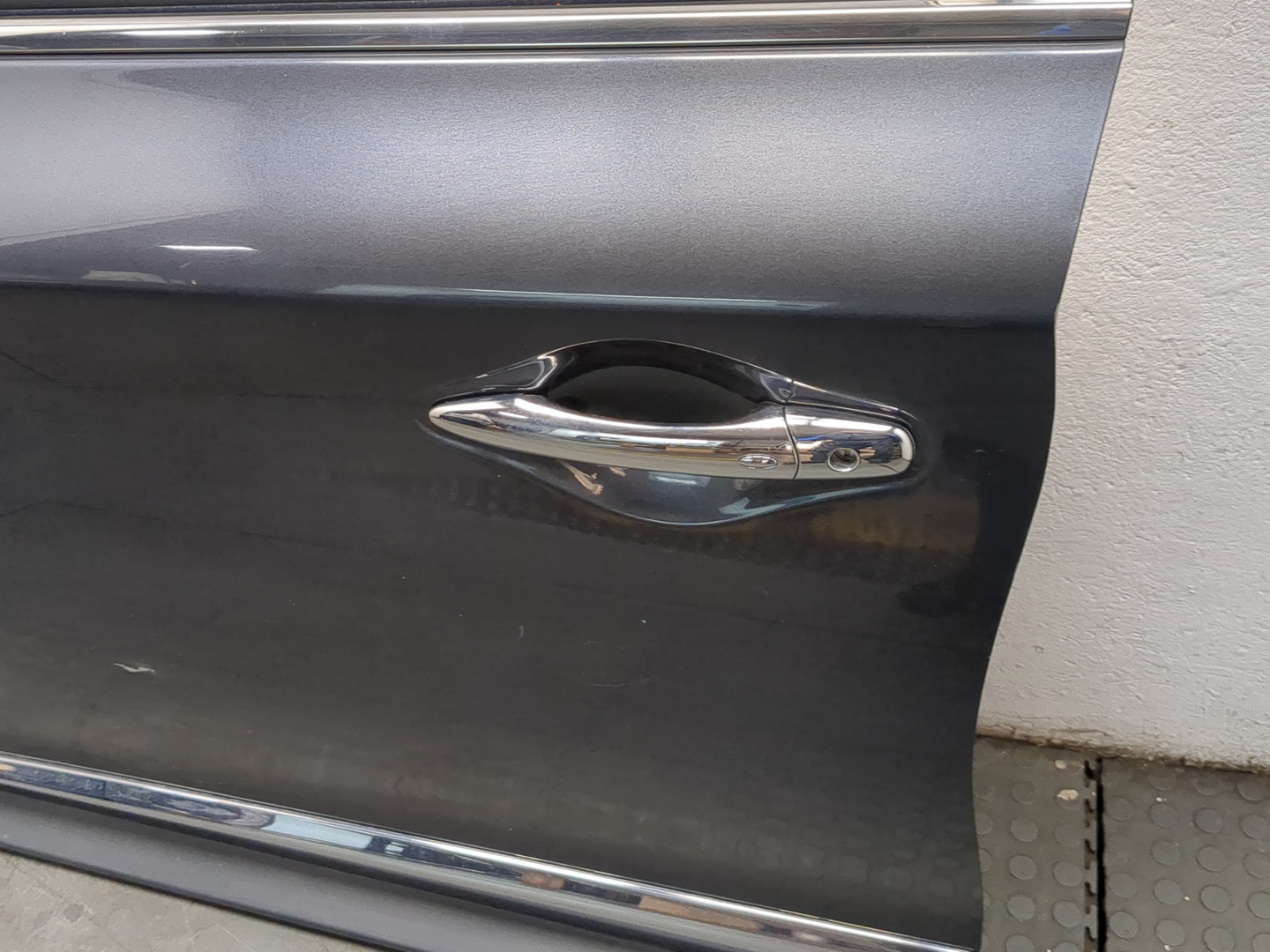 Дверь передняя левая