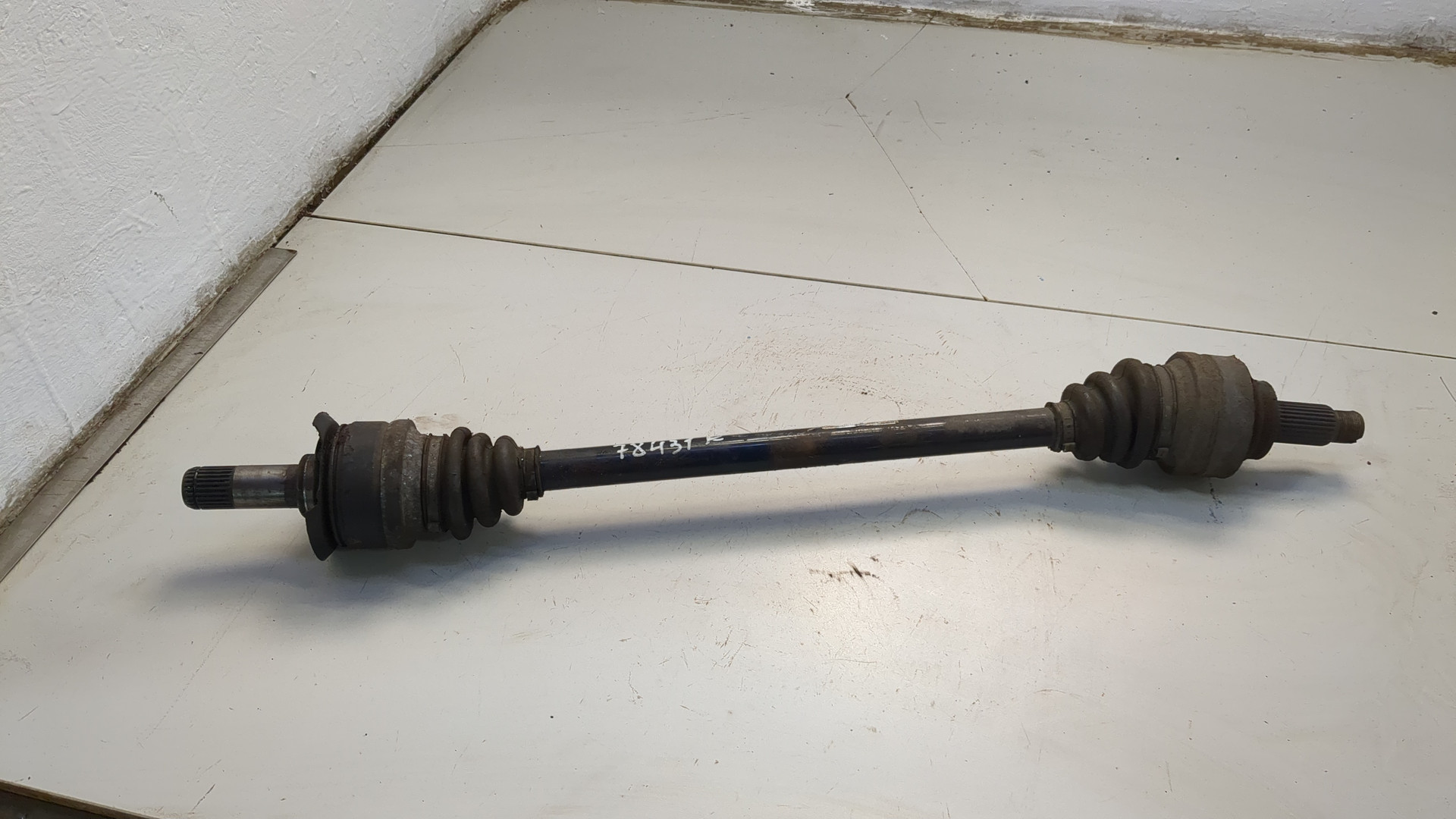 Полуось задняя правая