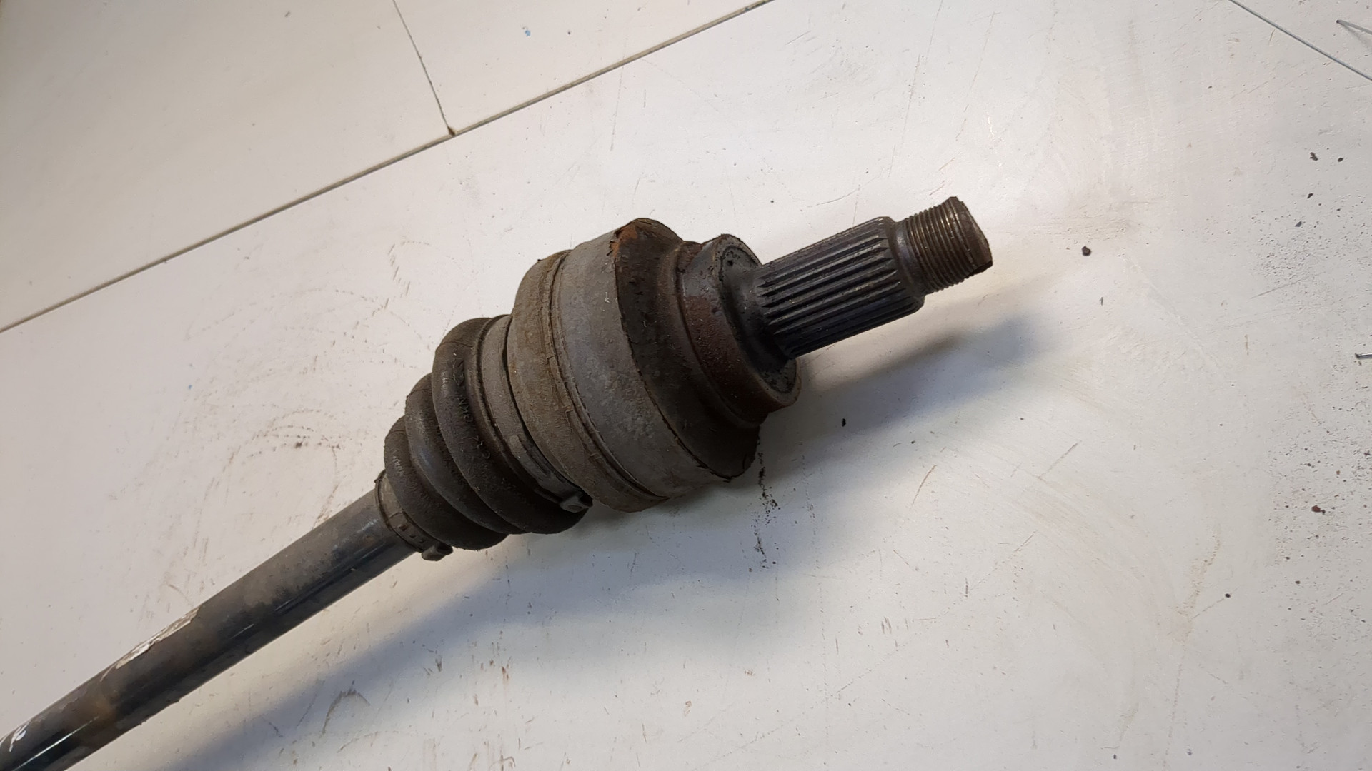 Полуось задняя правая