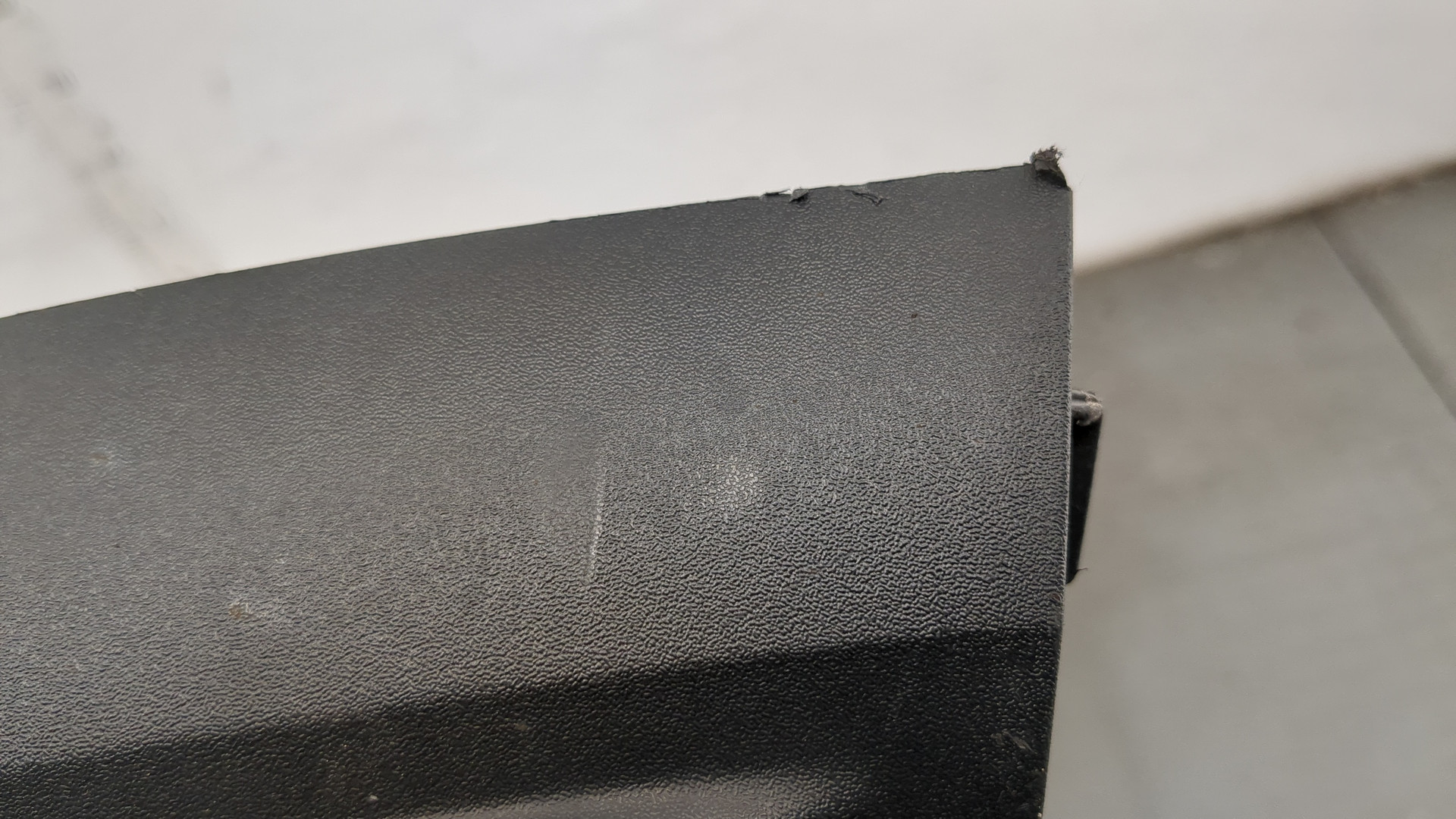 Накладка заднего крыла левого