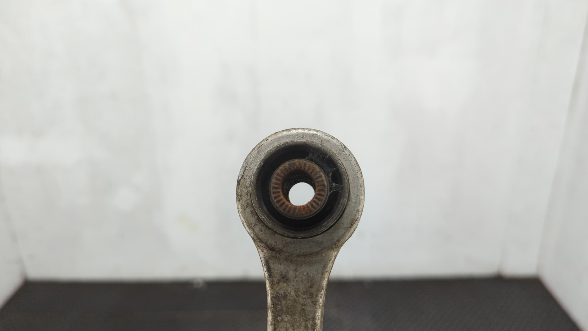 Рычаг задний