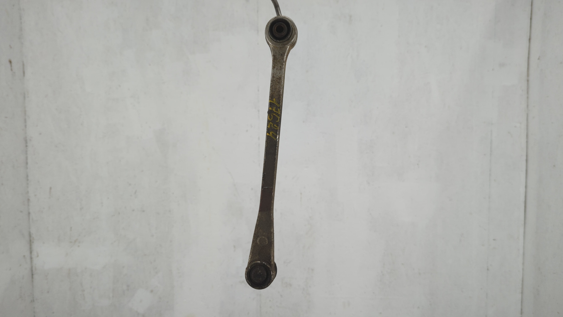 Рычаг задний