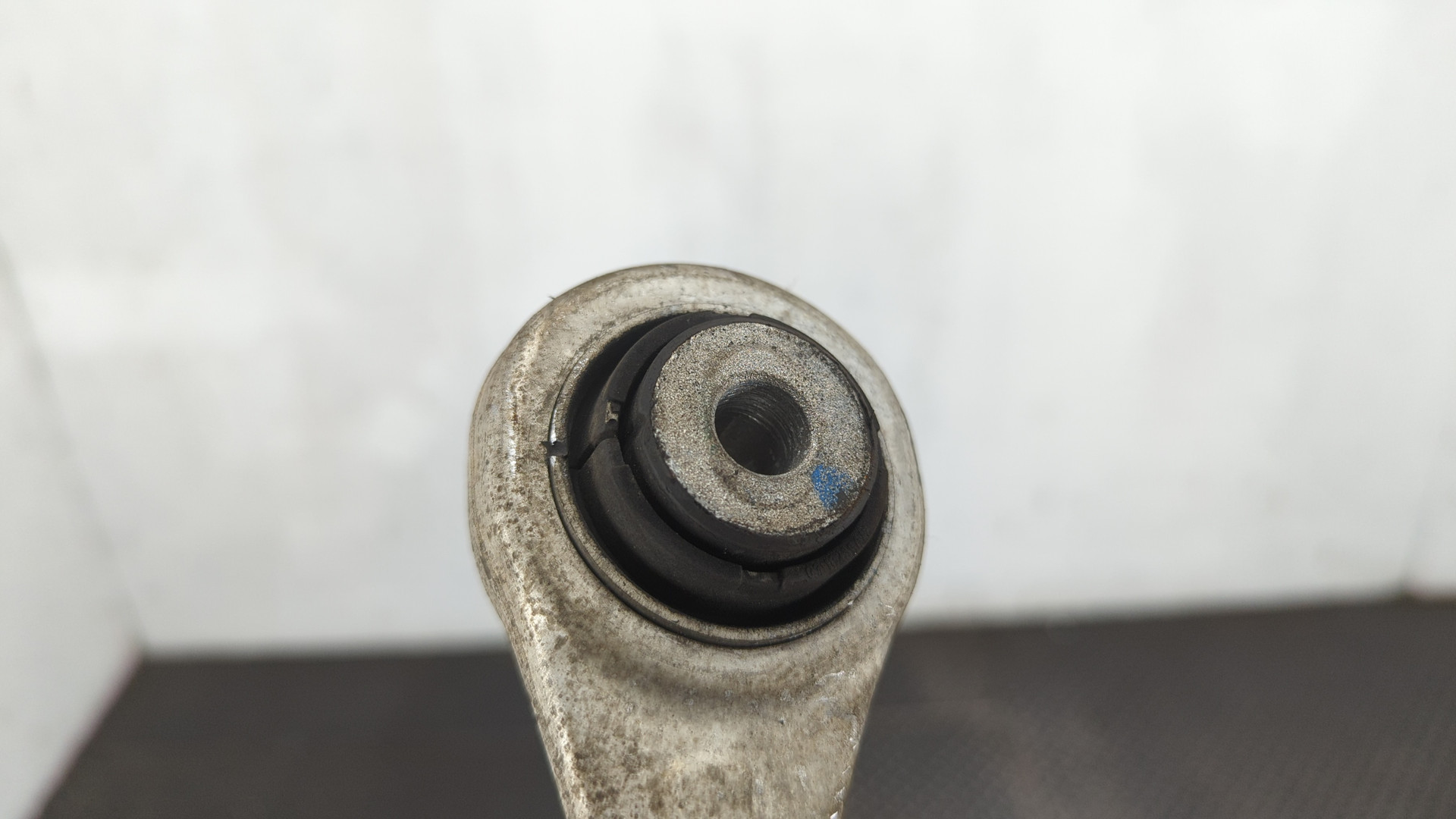 Рычаг задний левый