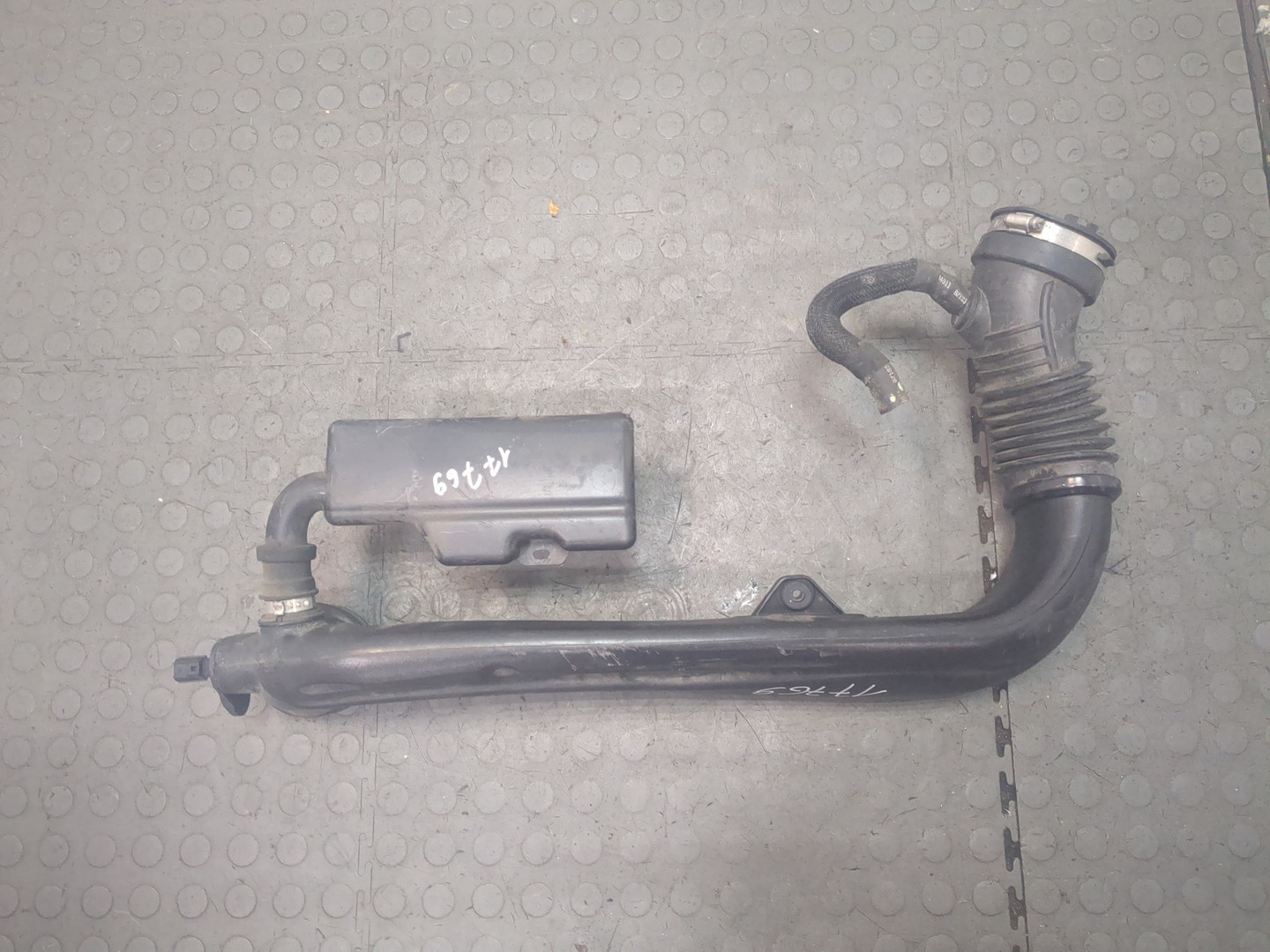 Патрубок воздушного фильтра