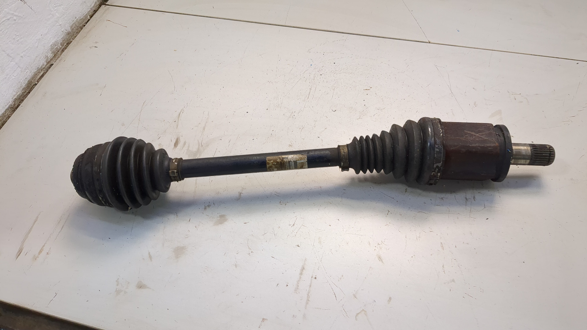 Полуось передняя левая